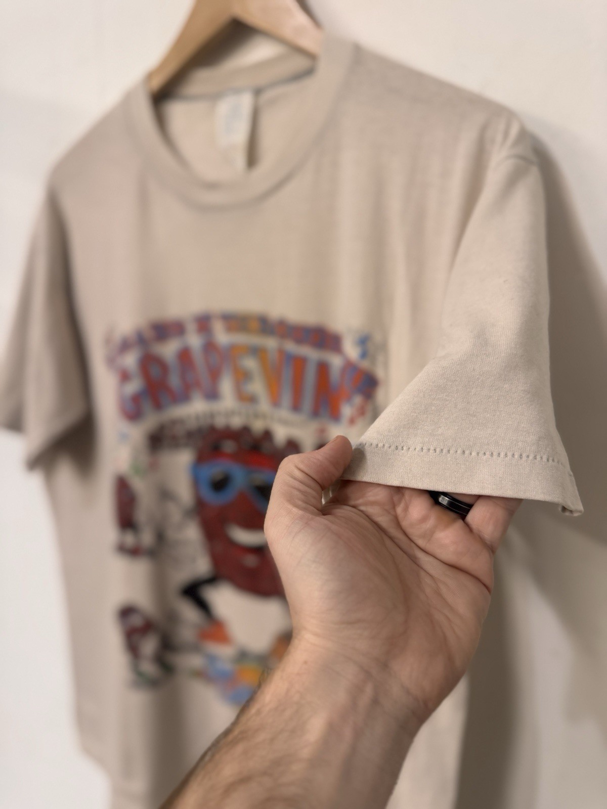 Vintage California Raisins Shirt Mens XLarge White Graphic Tee Grapevine 80s gallery