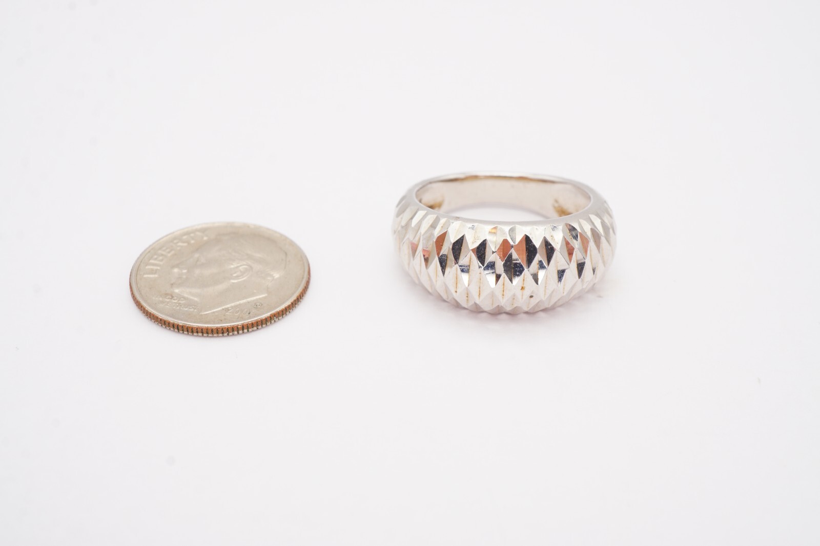 Sterling Silver 925 Ring Size 7 Textured U8