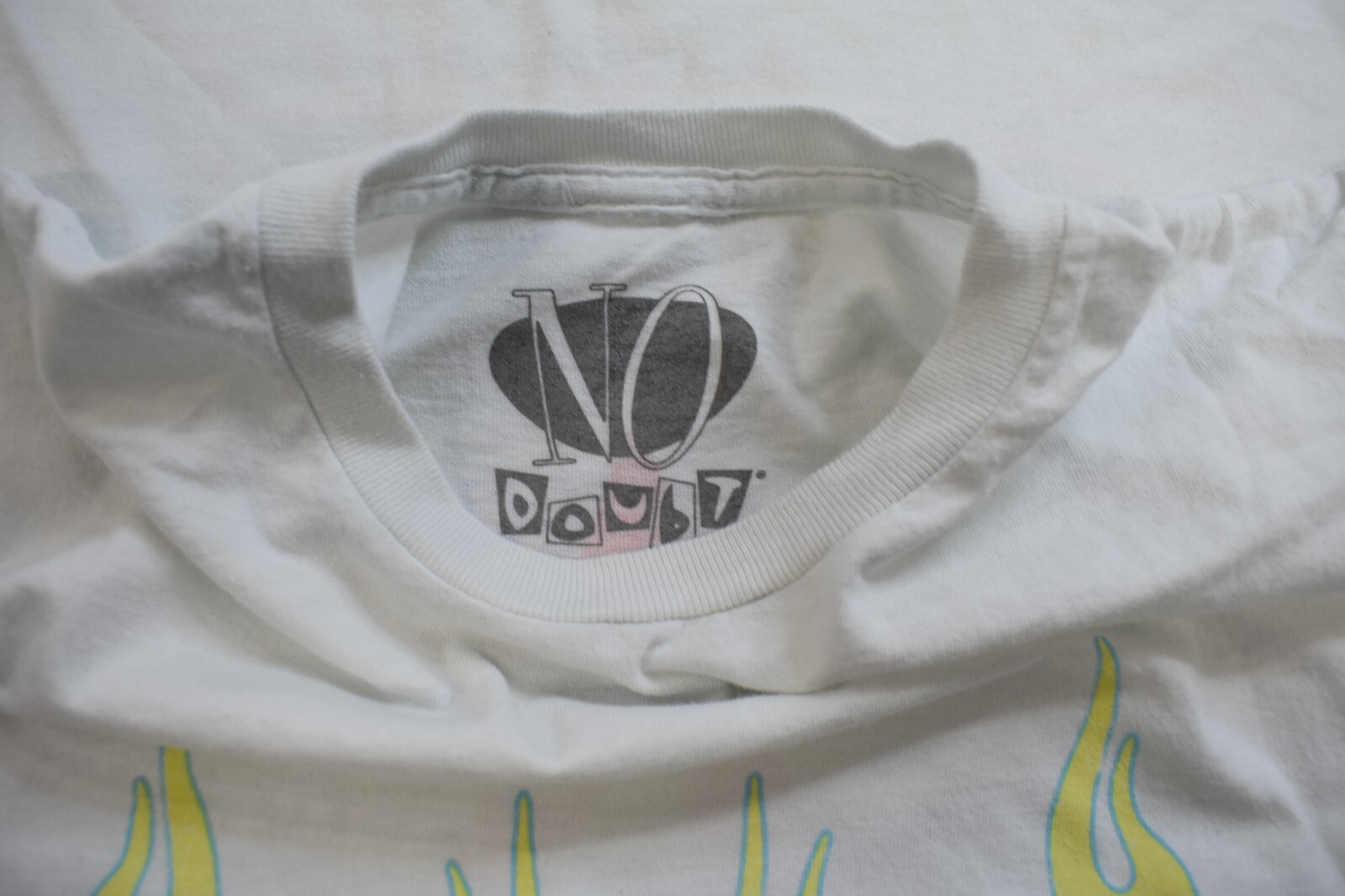 No Doubt Mens Summer 2000 Distressed Graphic (2024 Print) White Shirt New Small gallery