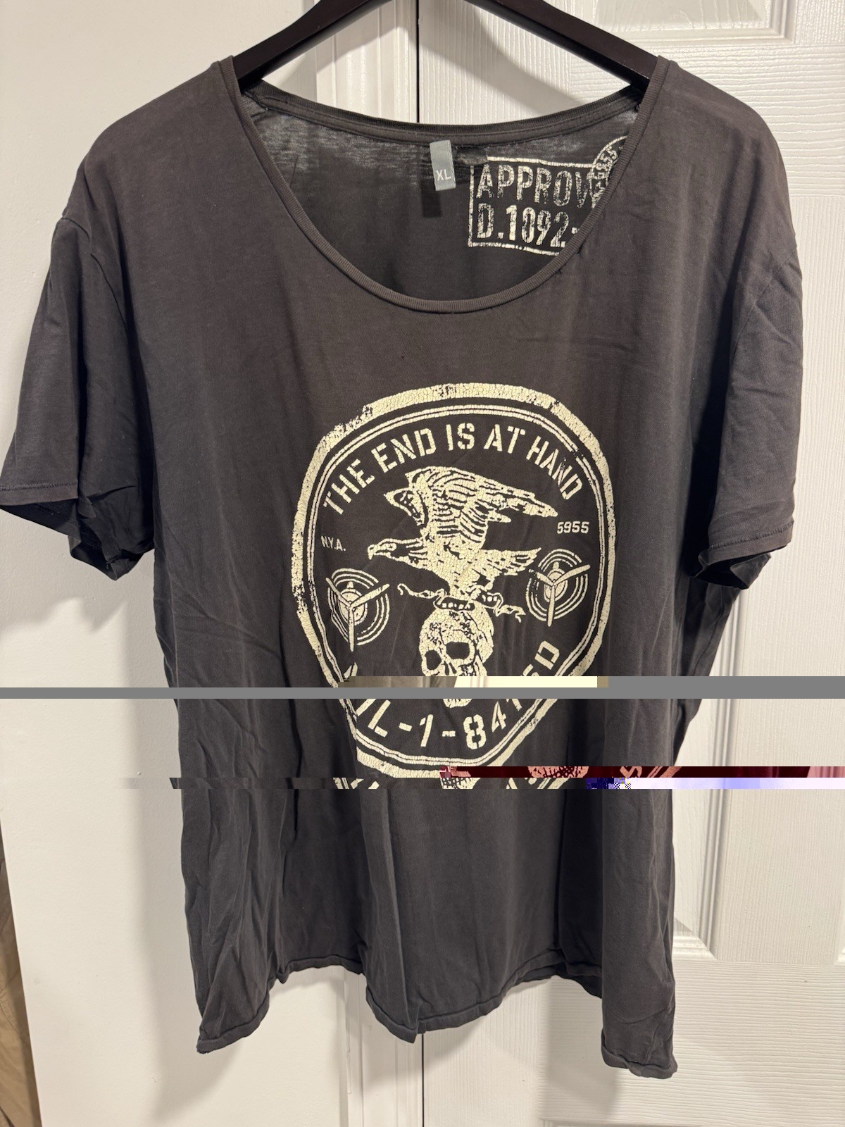 Skull Tshirt Black XL Scoop Neck gallery