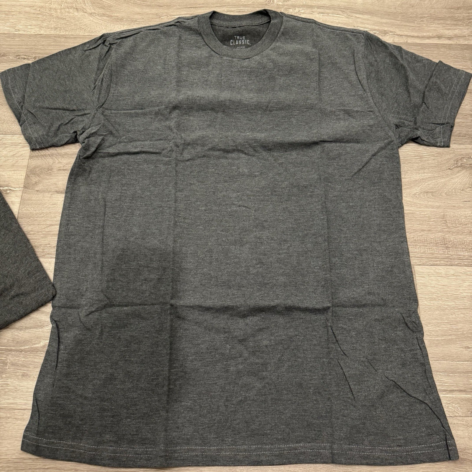 True Classic Men's Medium T-Shirts Gray Brand New Lot Of 2 gallery