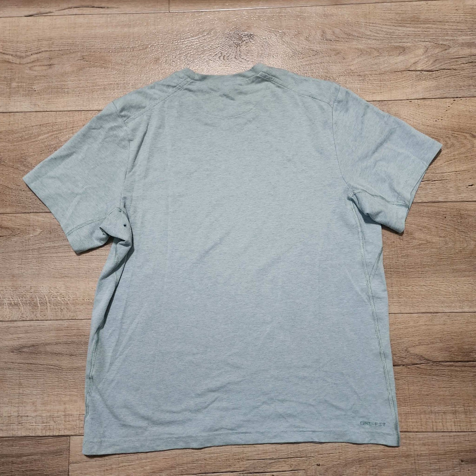 Nike Dri Fit Mens Large Light Green Heathered Training T-Shirt Vent Holes gallery