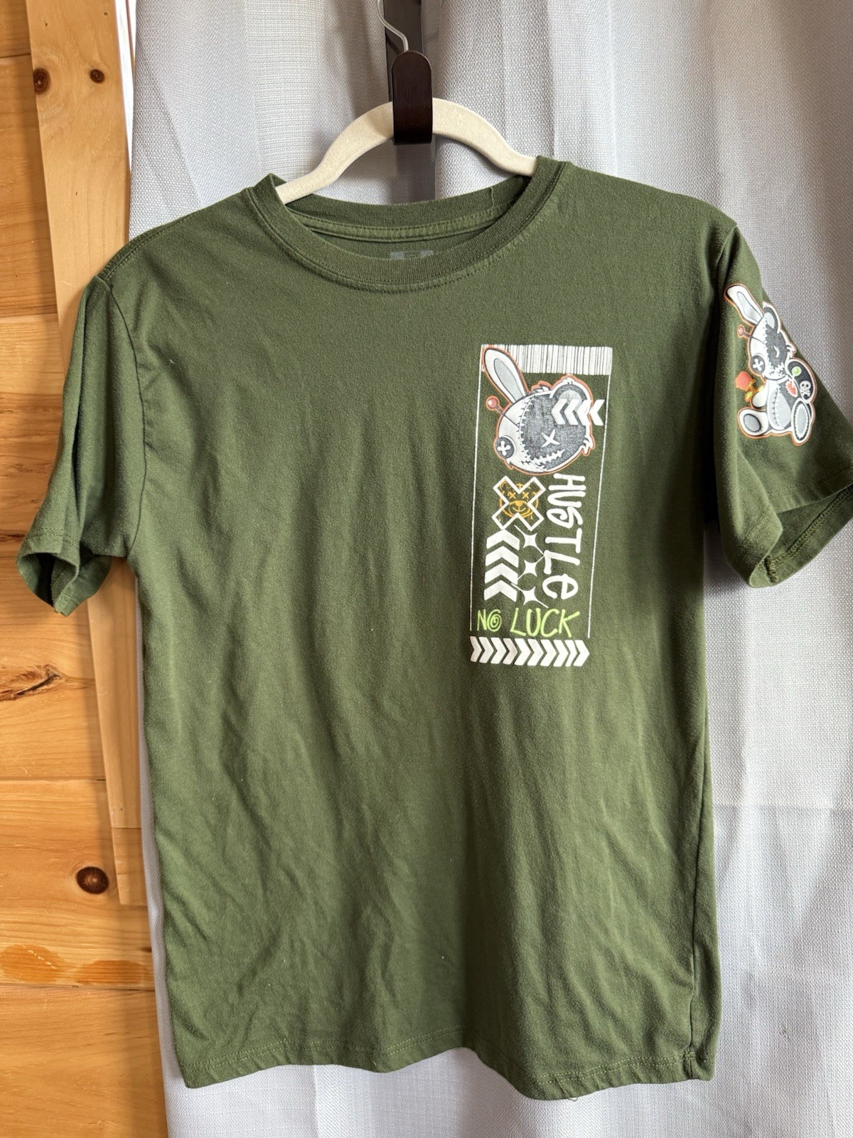 Shirt Youth Sz L 14/16 Olive Green Lucky Charm Sewn Voodoo Bear No Luck