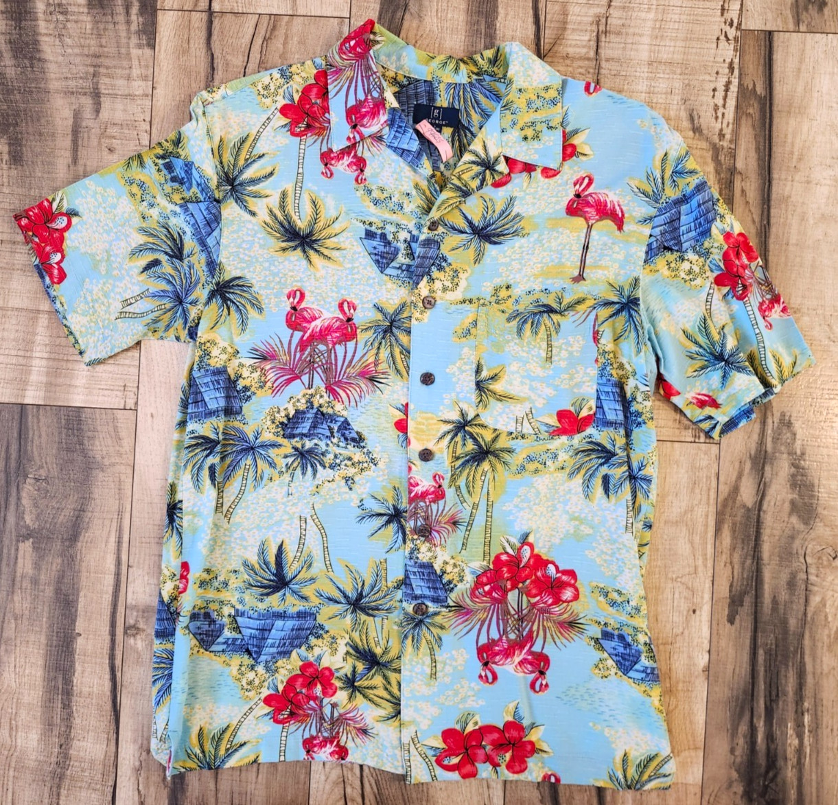 Men’s Hawaiian Button Up Shirt, Small, great shape. Combine Shipping