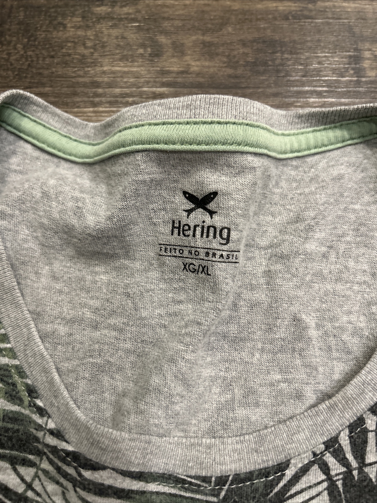 Hering Men's Palm, Leaf Print Crew Neck Tshirt, Sz. XL Soft Beach Attire ￼ gallery