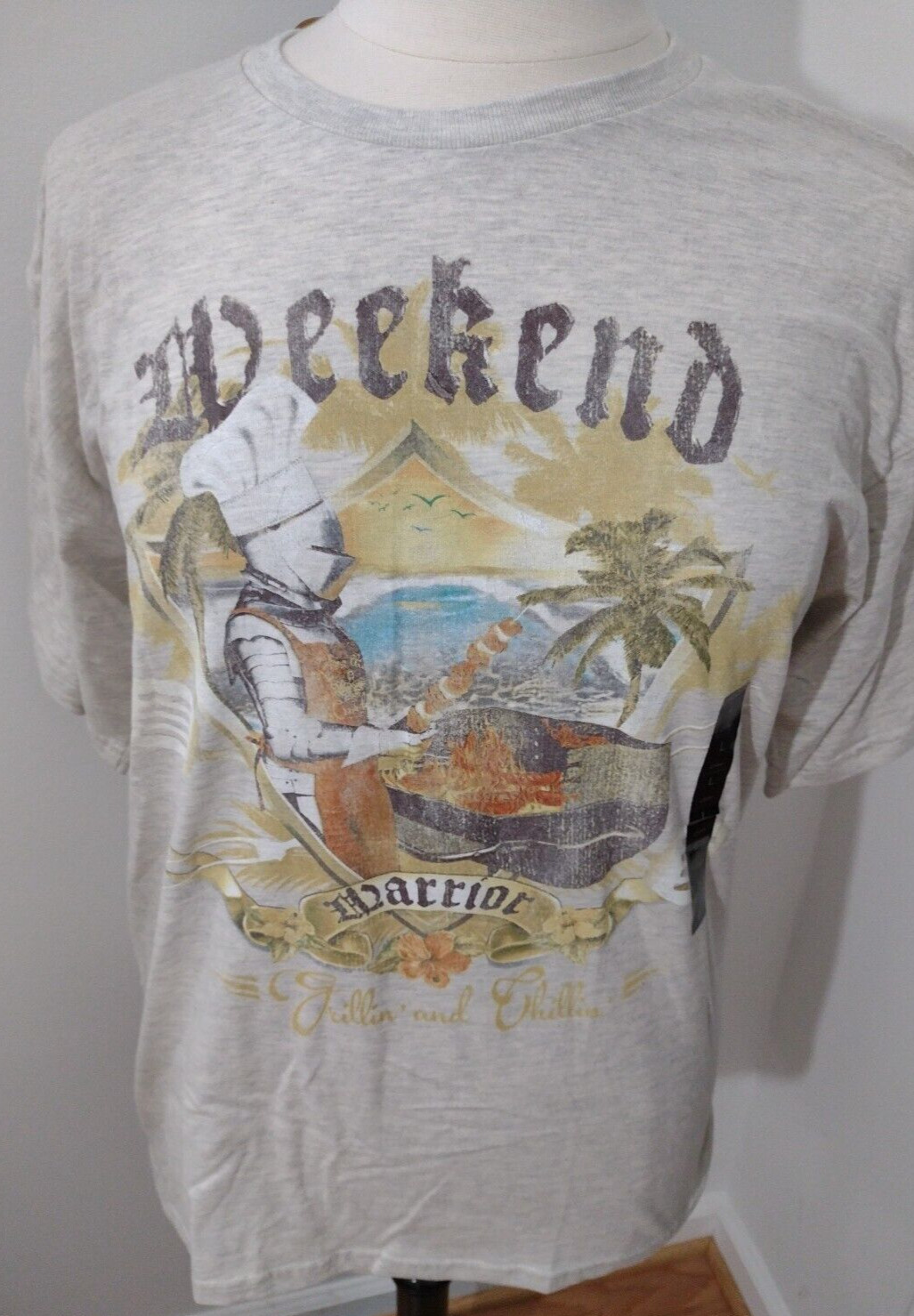 Men's T-Shirt Weekend Warrior Grillin & Chillin Knight in Armor Size Large gallery