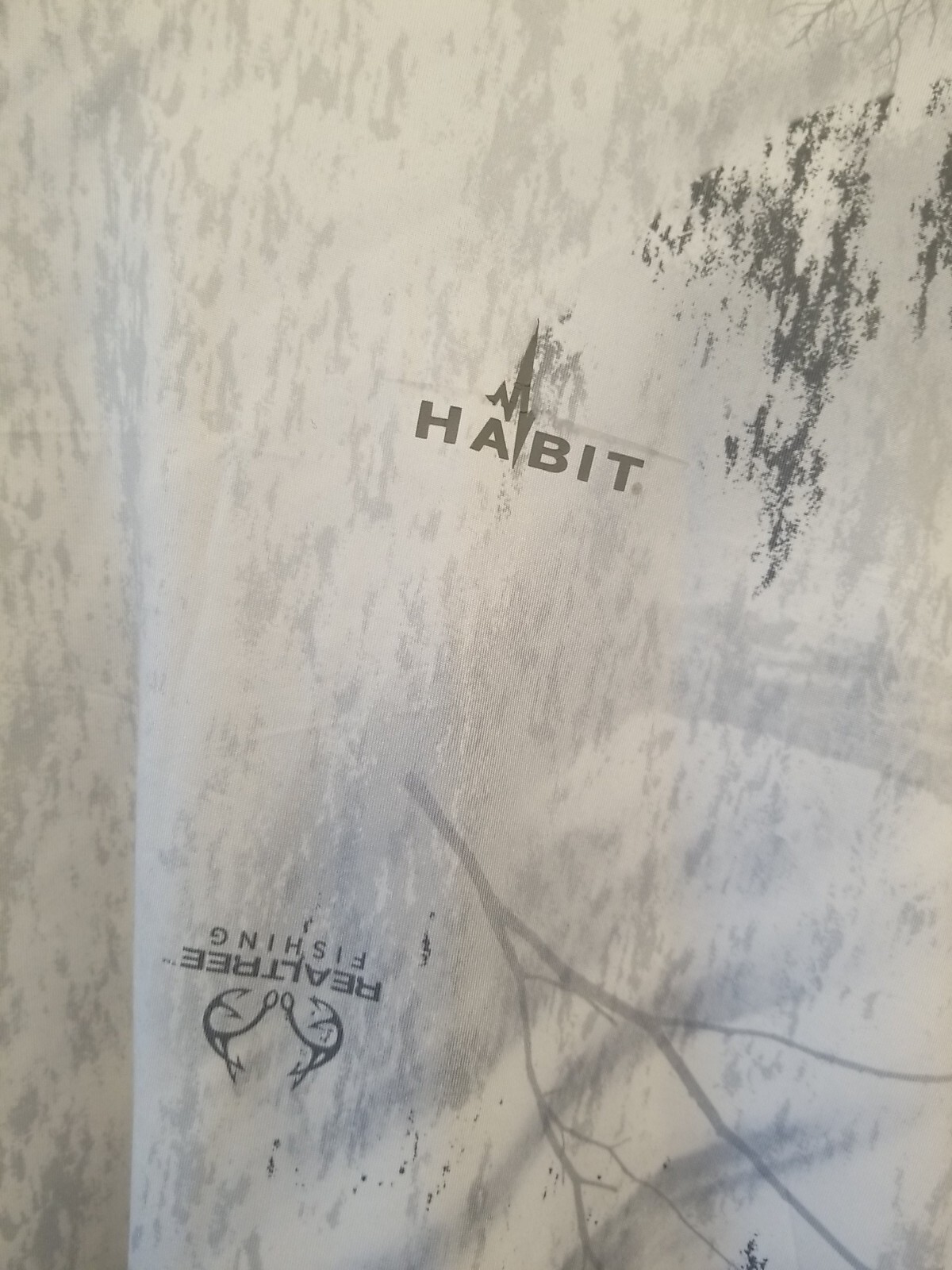 Habit Realtree Fishing Men Large S/S T Shirt 40+ Solar Factor Stretch Gray Camo gallery