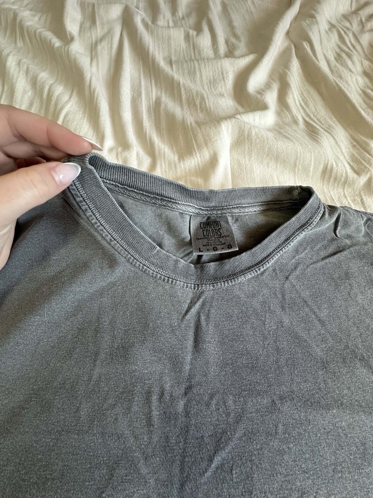 Women’s L Gray Cotton Knit Solid Lightweight Regular Fit Crew Neck Tee gallery