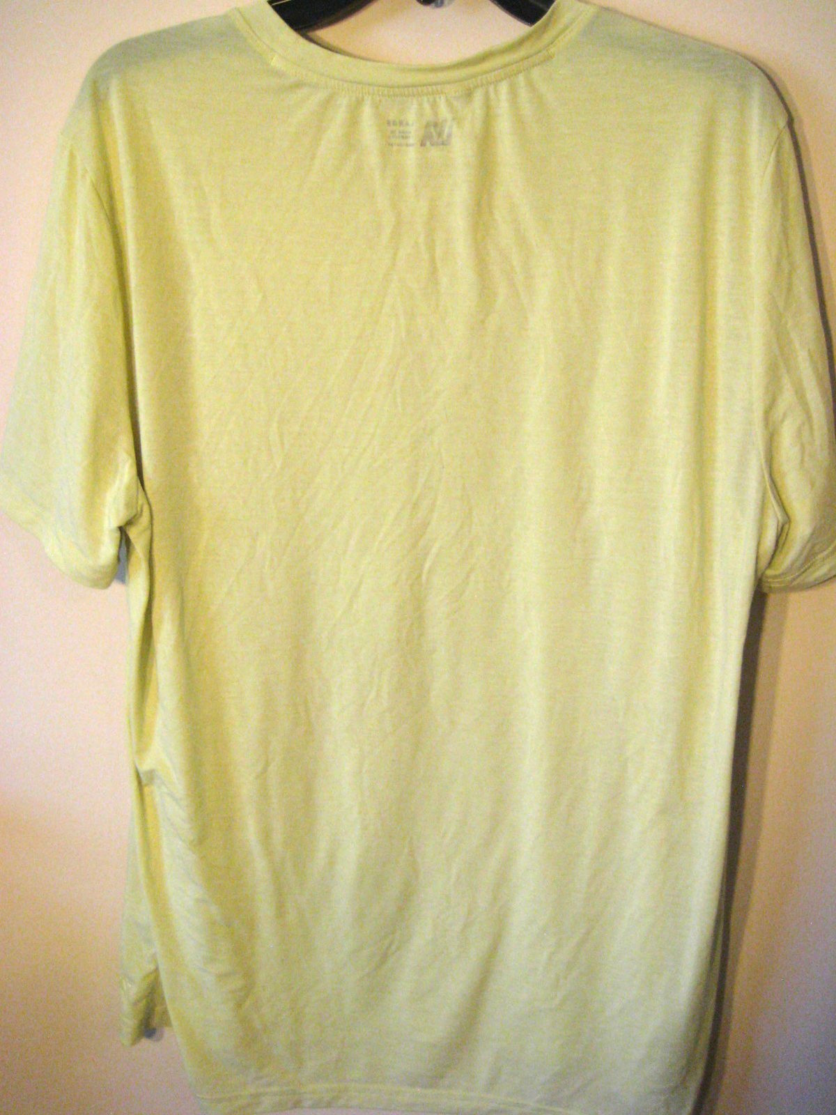 EUC- VRST Light Yellow Men's T-Shirt 74% Polyester; 19% Tencil; 7% Spandex Blend gallery