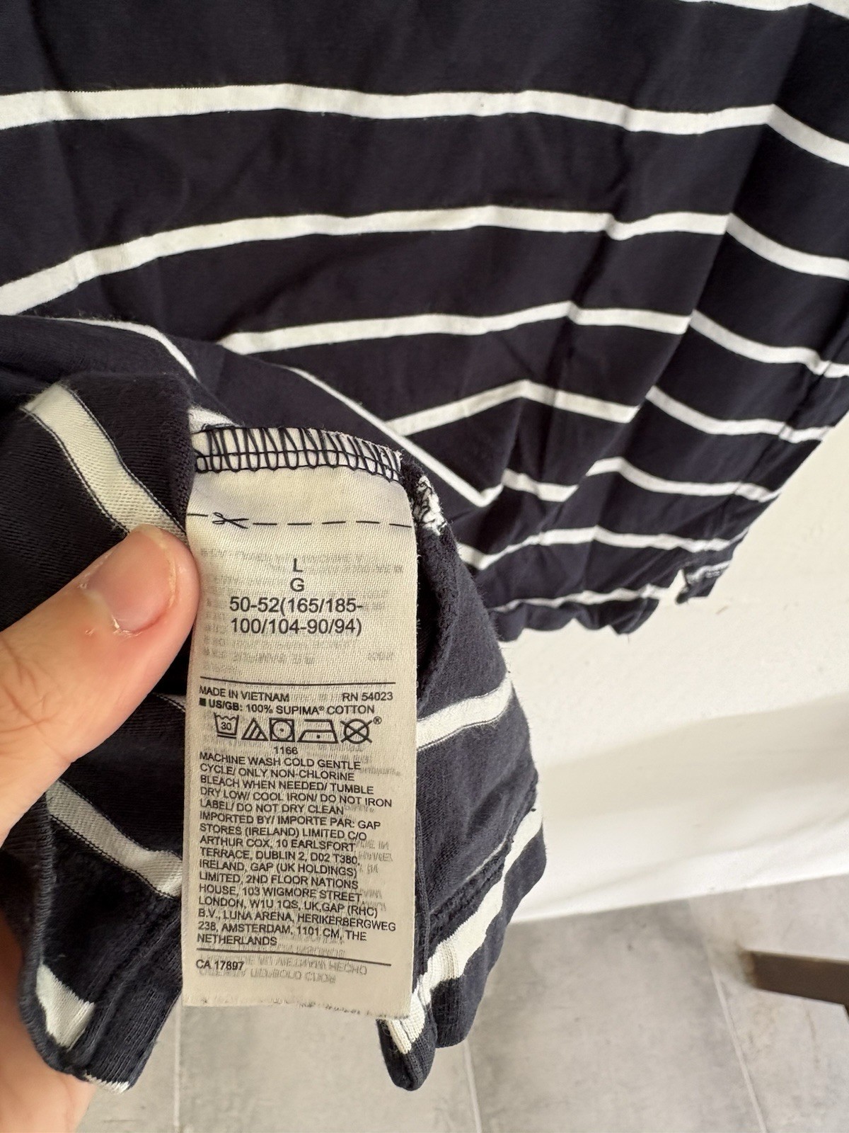 Banana Republic Authentic Tee Navy & White Striped Supima Cotton T-Shirt Large gallery