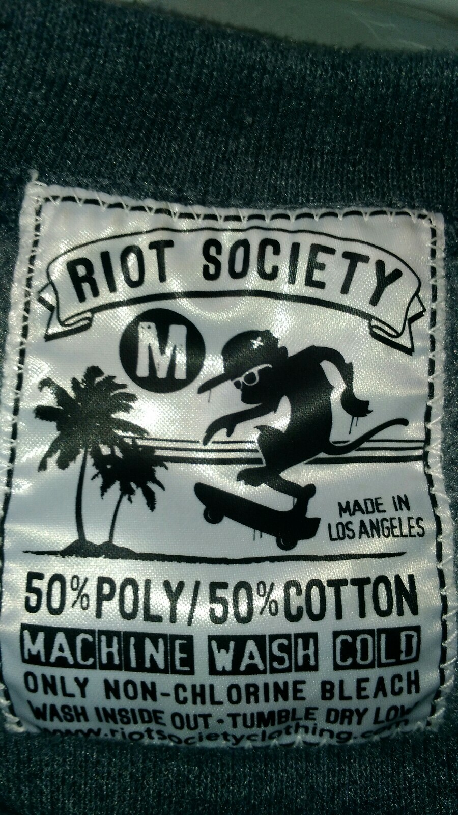 Riot Society Space Bear - Medium - 50% POLY 50% COTTON Sweatshirt - EUC gallery