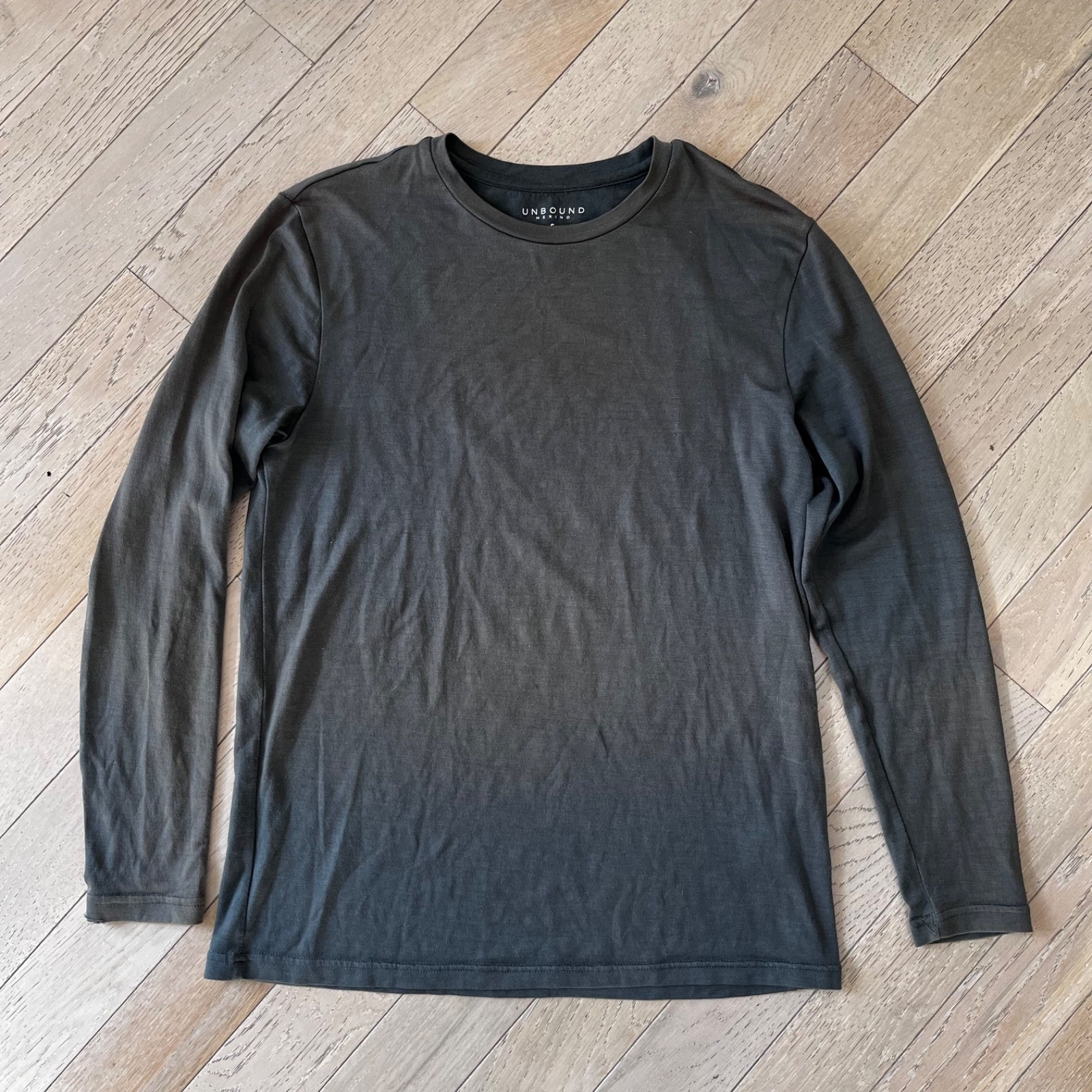 Unbound Merino Shirt Long Sleeve Men’s Small 100% Merino Wool Dark Green