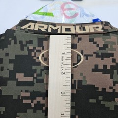 Under Armour Compression Shirt Mens Medium Camo Heatgear Short Sleeve