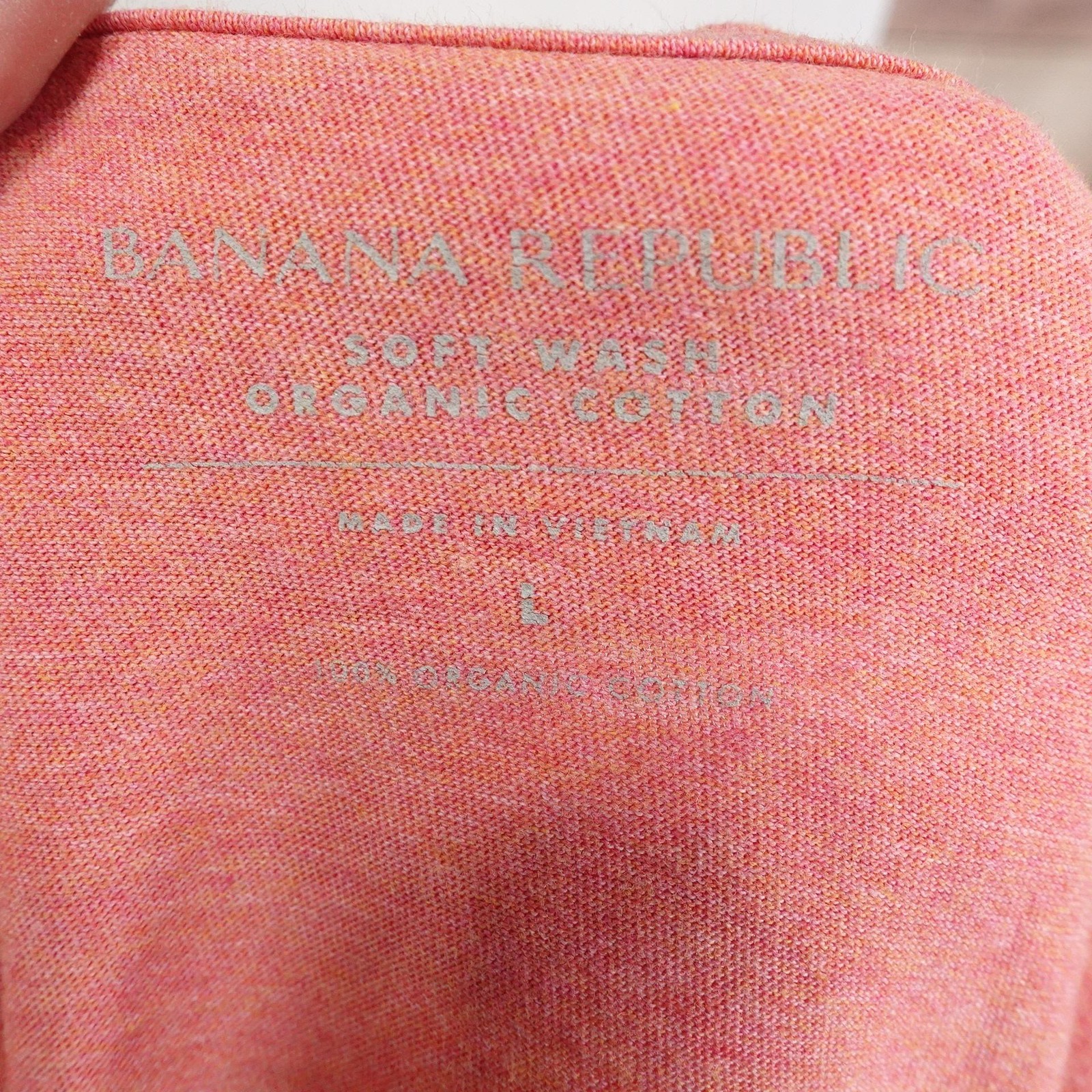 Banana Republic Shirt Mens Large Heather Coral Soft Wash Organic Cotton Crewneck gallery