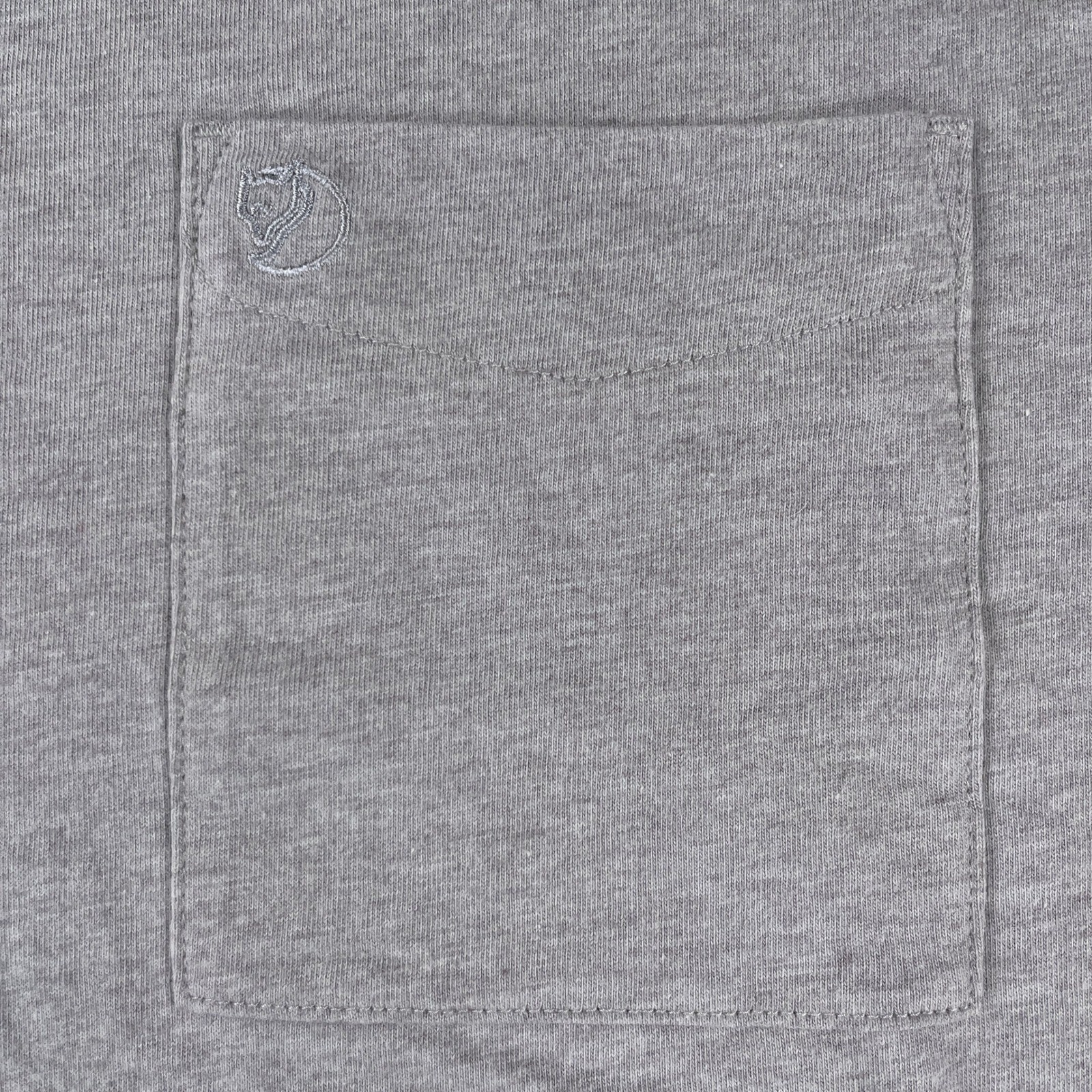 Fjallraven T-Shirt Mens XL Gray Short Sleeve Pocket Crew Neck Logo Cotton Tee gallery
