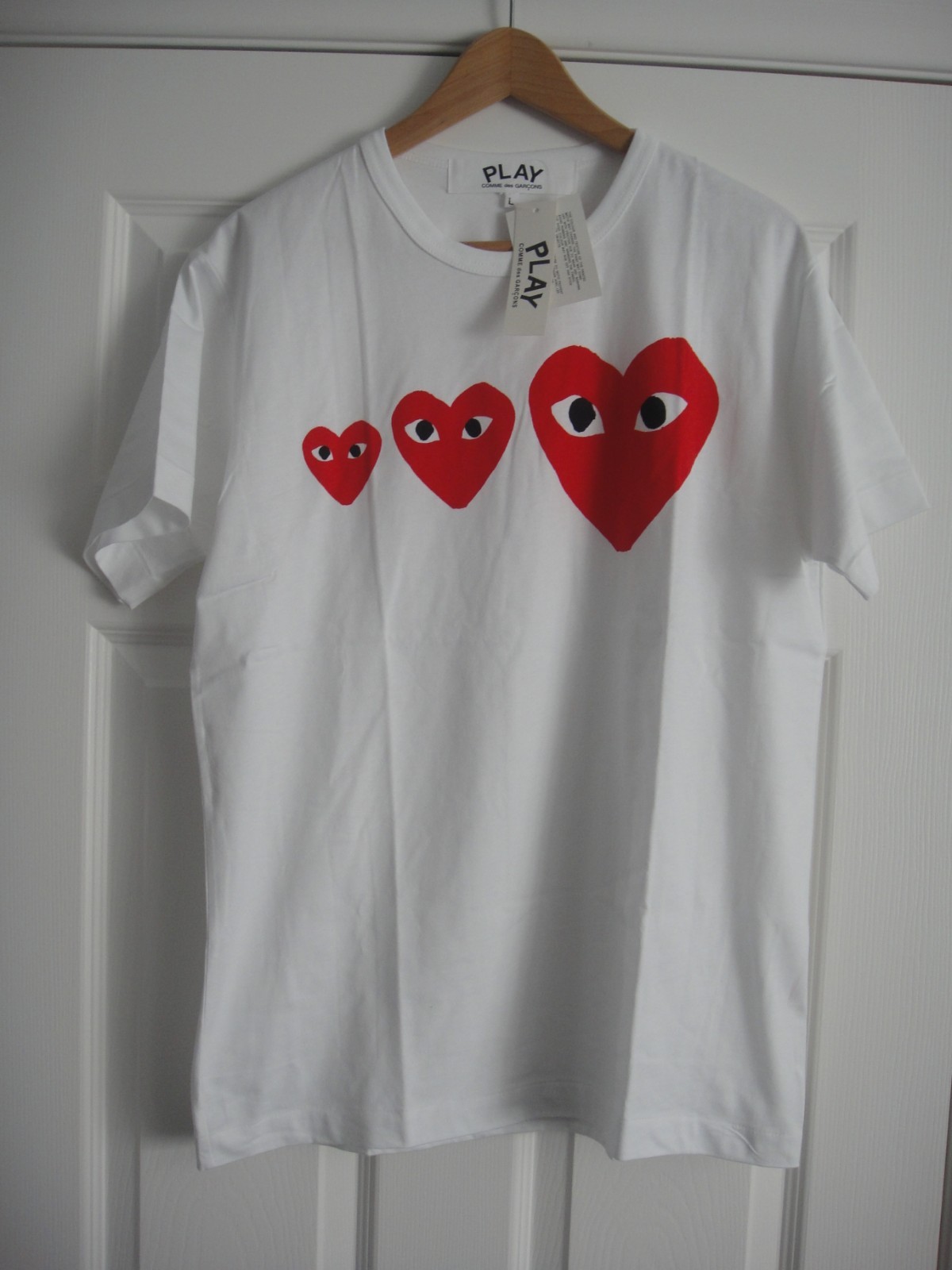 Comme Des Garcons Play Men's T Shirt Three Heart Logo Designer Size Large, NWT gallery
