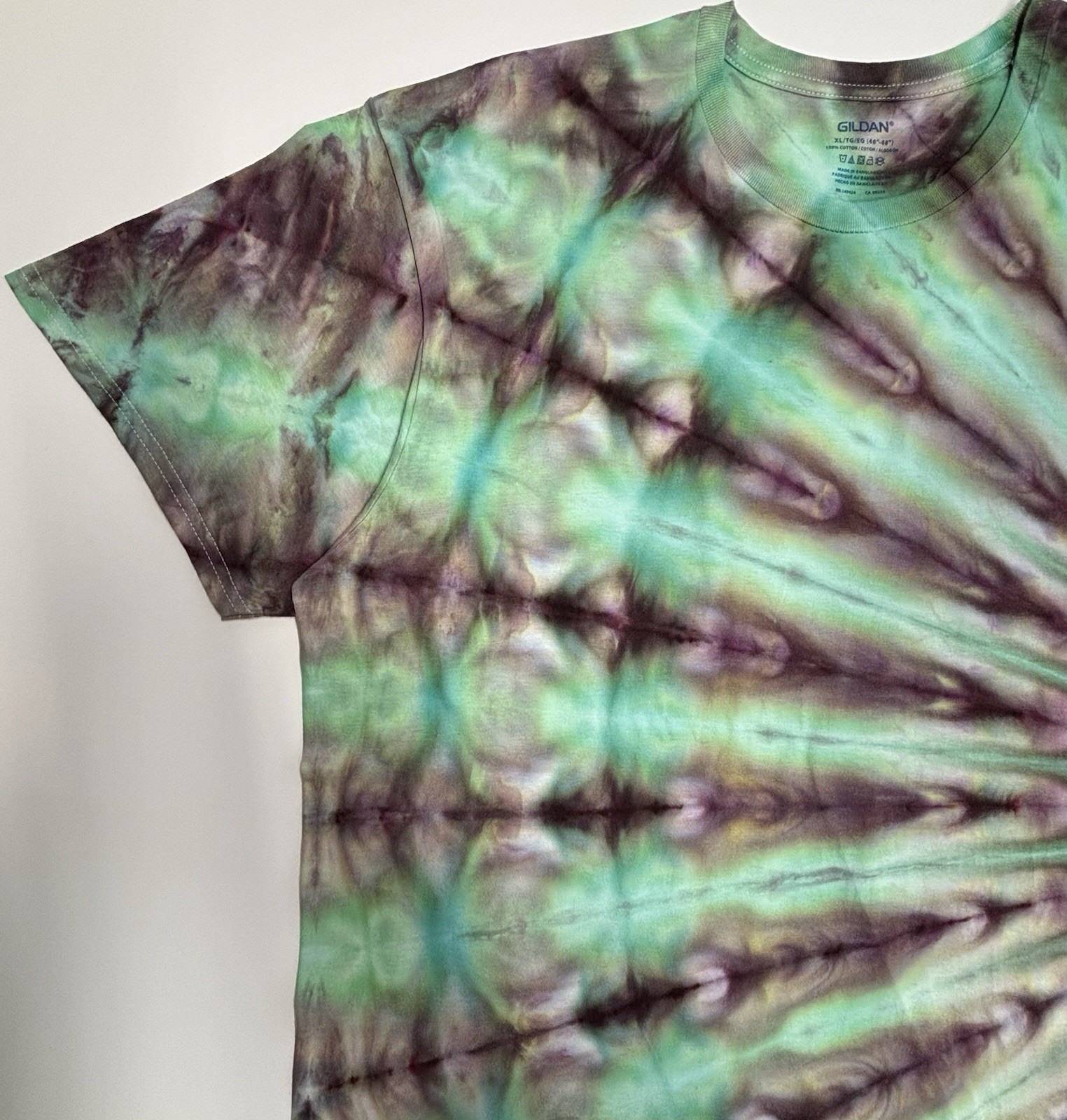 Handmade Ice Tie Dye Adult T-Shirt Unisex Size XL Green Fan Fold Gildan Tee NEW gallery