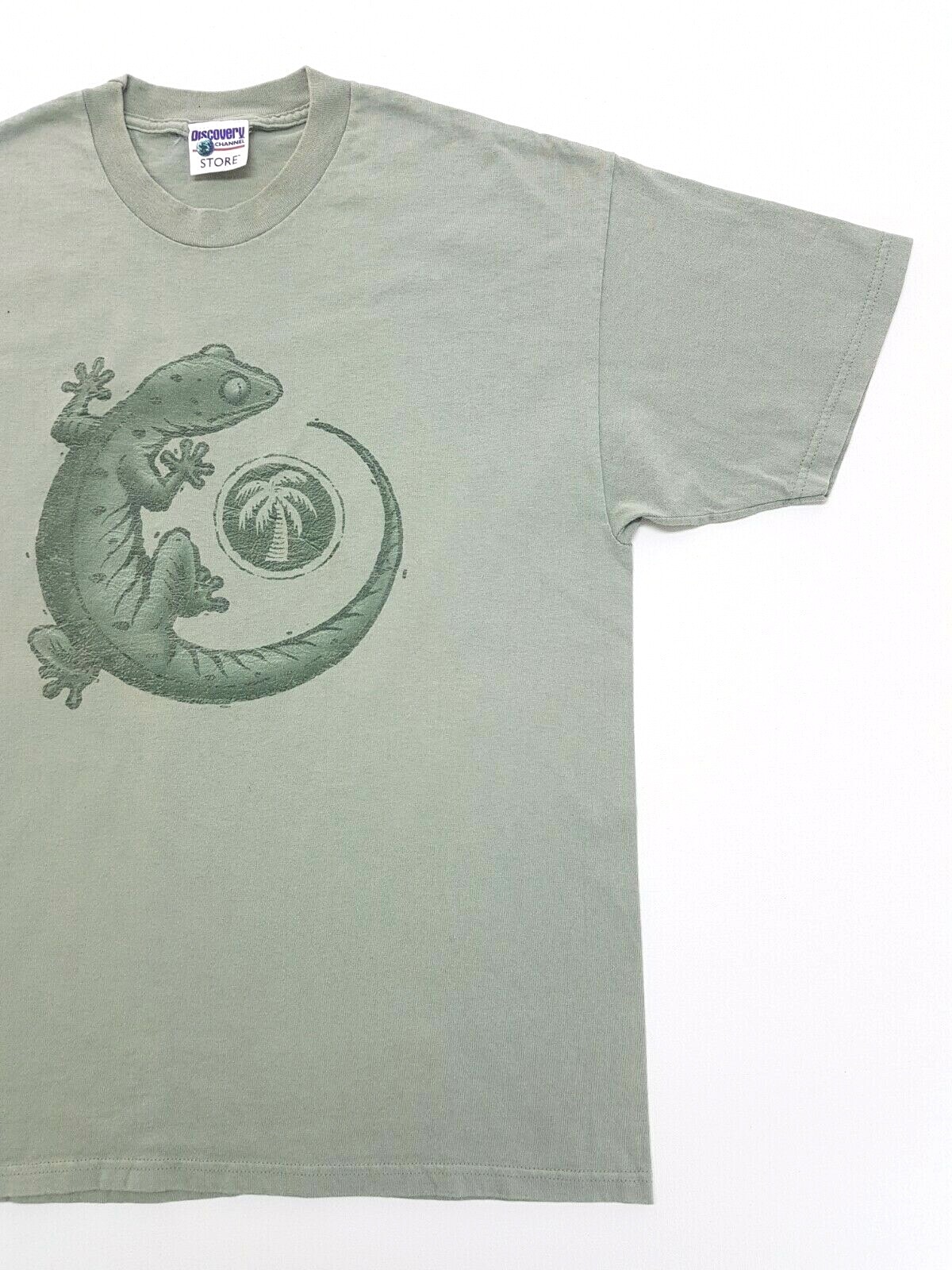 Vintage Discovery Channel Store Gecko Tee Green Size L Mens T-Shirt gallery