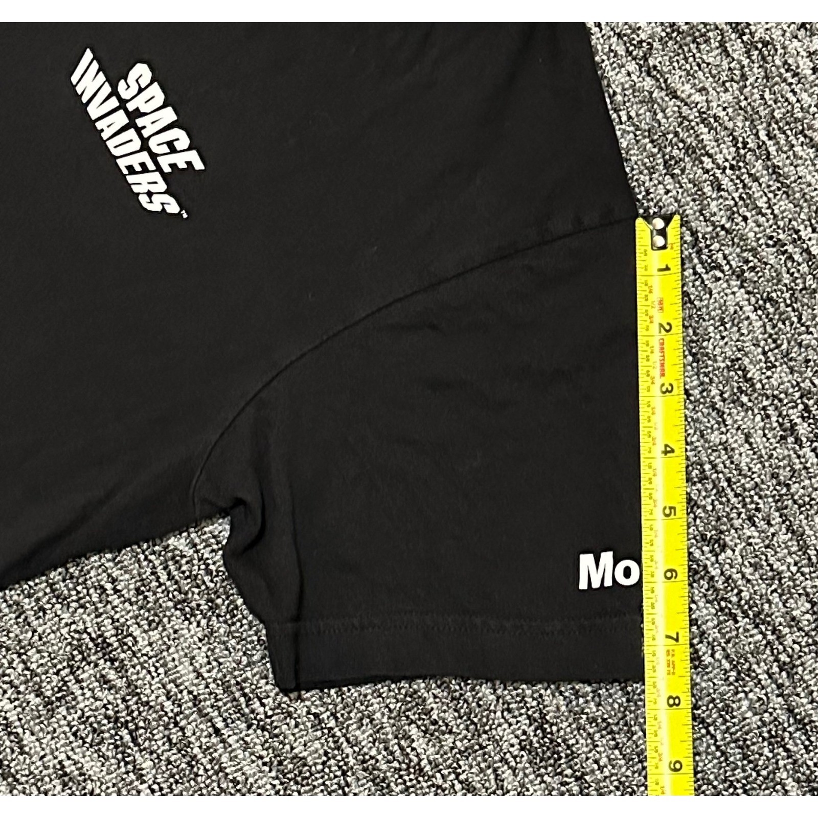 Uniqlo UT MoMA Space Invaders Video Game Graphic T-Shirt Black Mens Small 1978 gallery