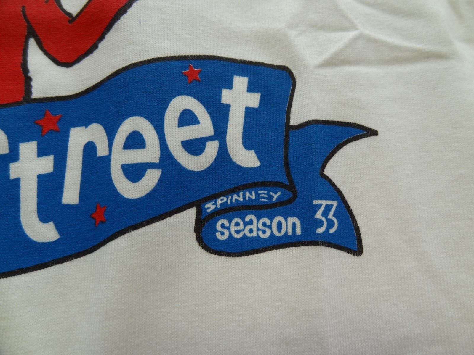 Sesame Street 2002 Gildan L Tee T-Shirt Season 33 9/11 NY New York Elmo Big Bird gallery