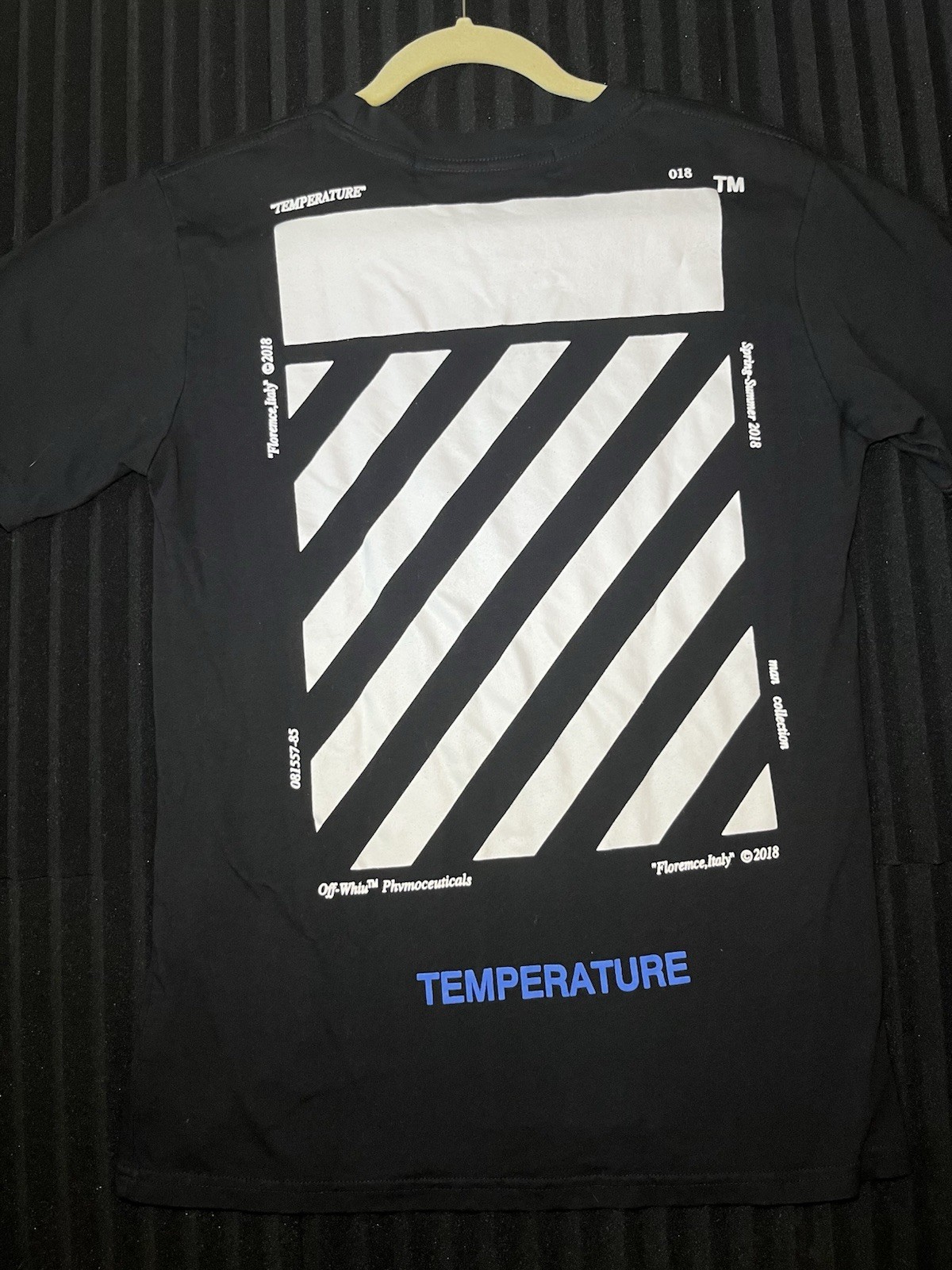 Off-White Men's Black Temperature Graphic Logo Crew Neck SS T-Shirt Size XS gallery