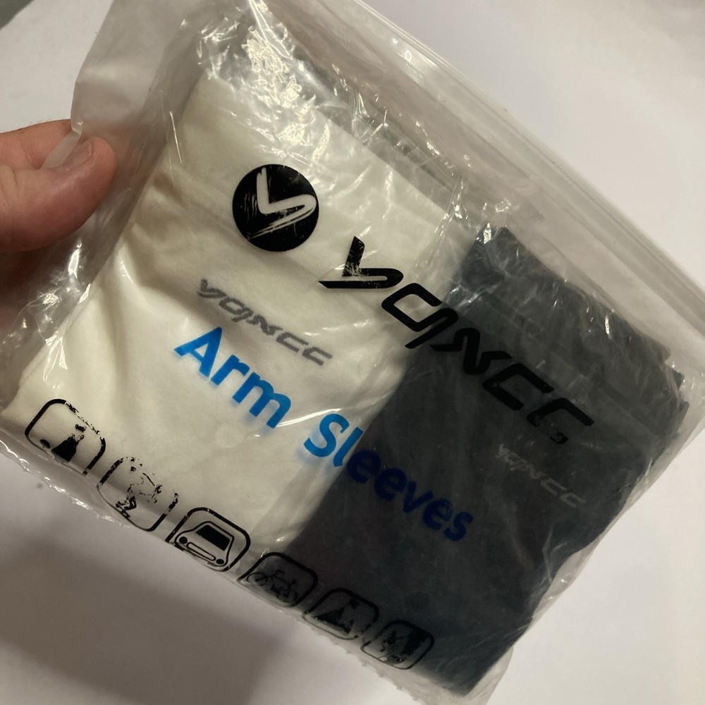 YQXCC Arm Sleeves Black & White & Gray 4pk Resist UVA & UVB Rays