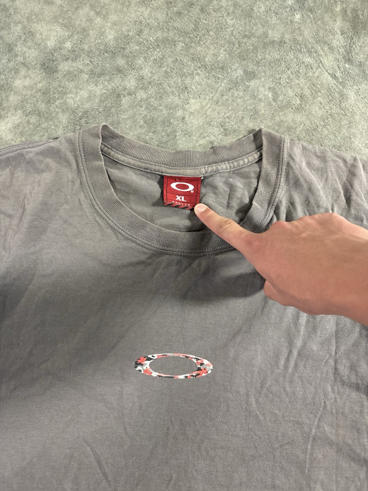 Oakley Software Men’s red camp short sleeve Graphic Logo T-Shirt, XL Regular gallery