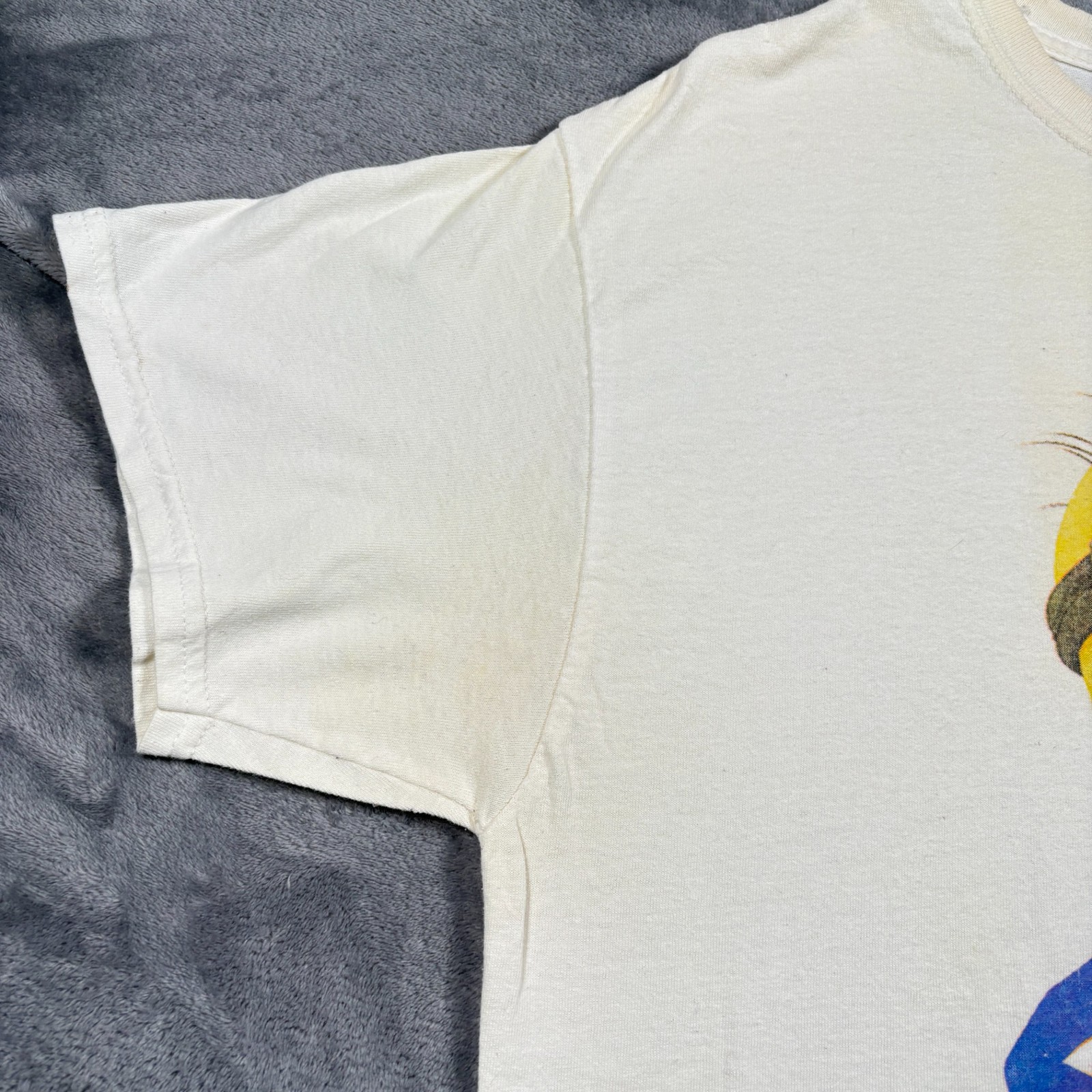 Vintage Gildan T-Shirt Mens Large White Cotton Minion FC Barcelona Graphic Print gallery