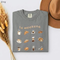 le weekend Coffee Croissant Comfort Tee Shirt Relaxed