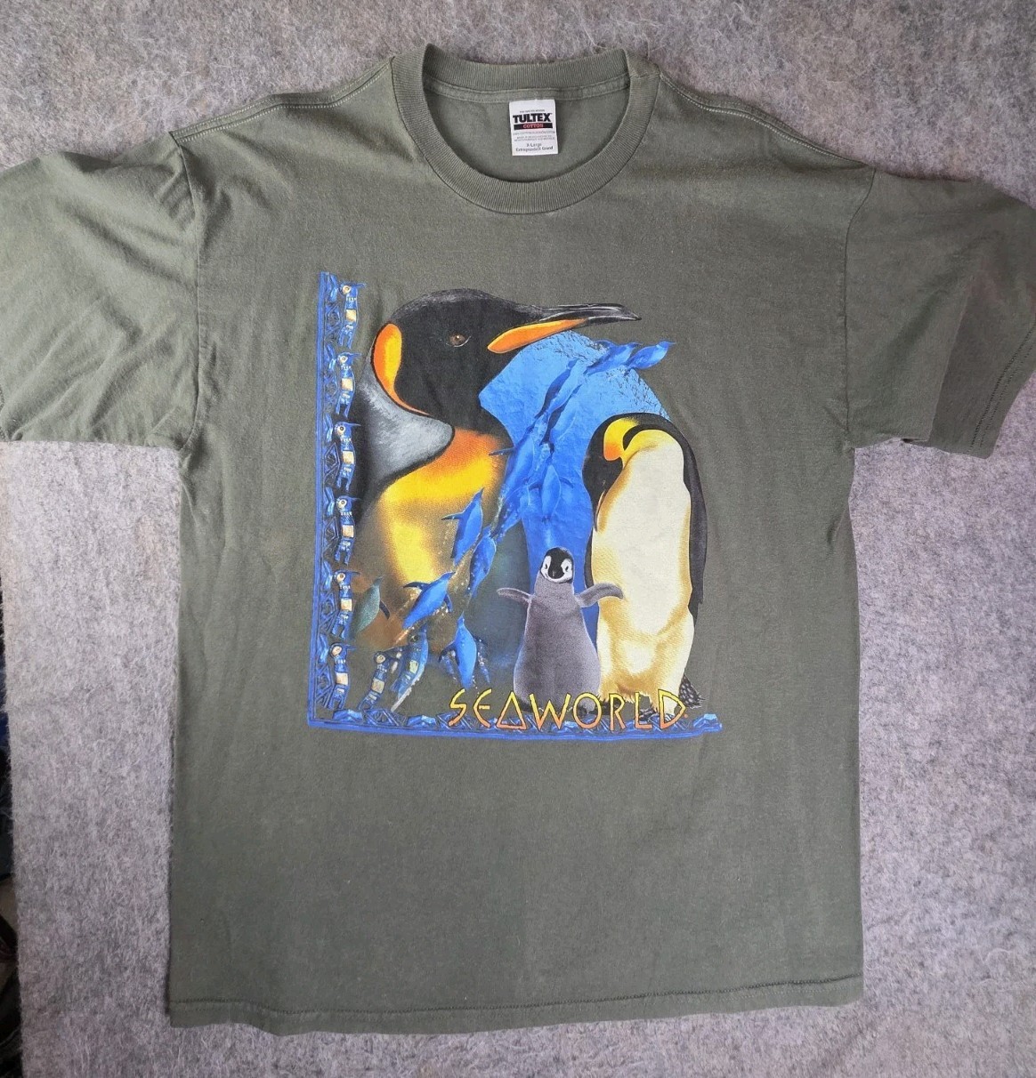 Vintage Y2K Sea World Penguin Print T Shirt Size XL Green