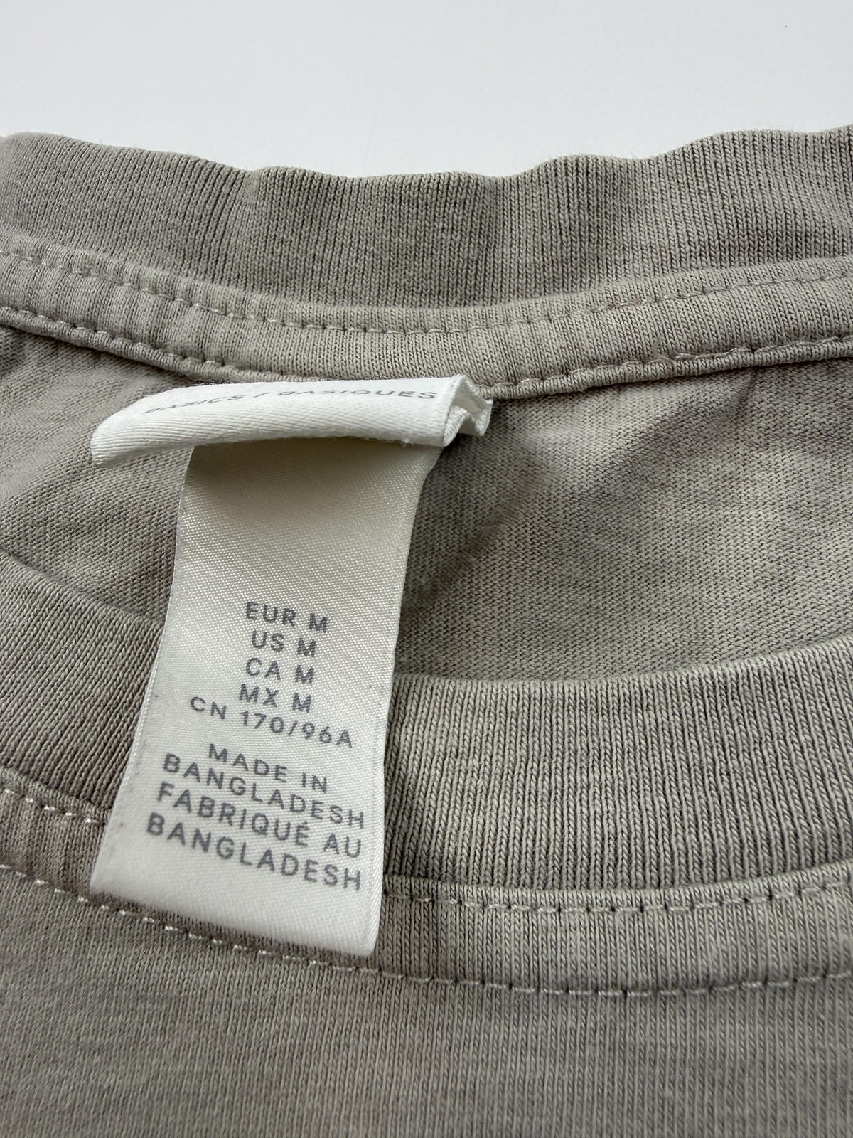 H&M Shirt Mens Medium Gray Basics Solid Tee Crewneck Short Sleeve Casual gallery