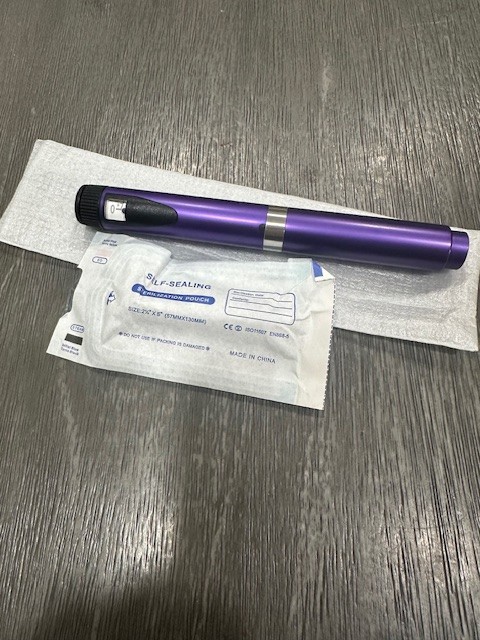 V2 Reusable Peptide Pen Purple with two Cartriges