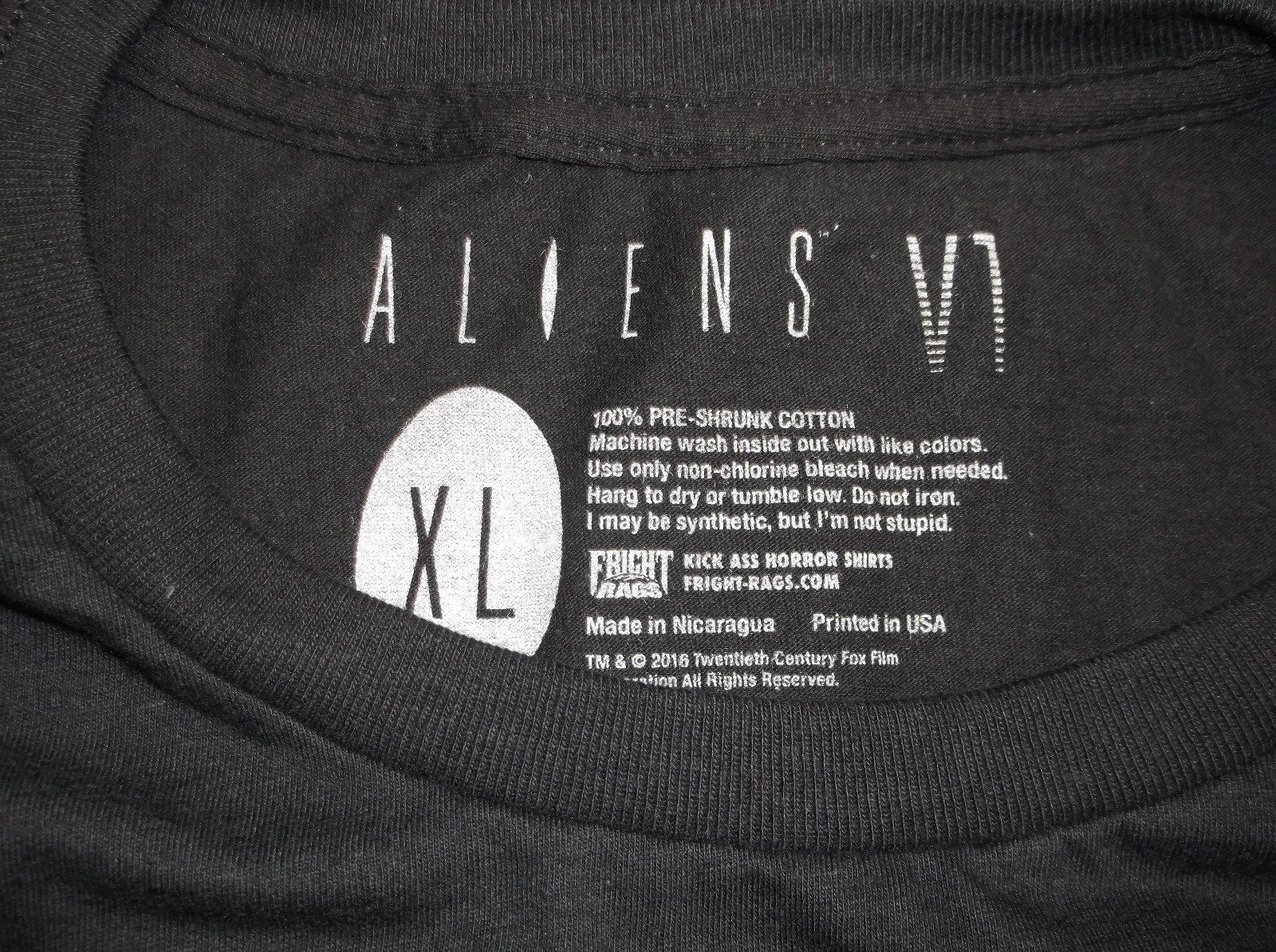 Fright Rags Aliens XL Shirt Box Set with Lobby Cards, Sticker, Weyland Folder gallery