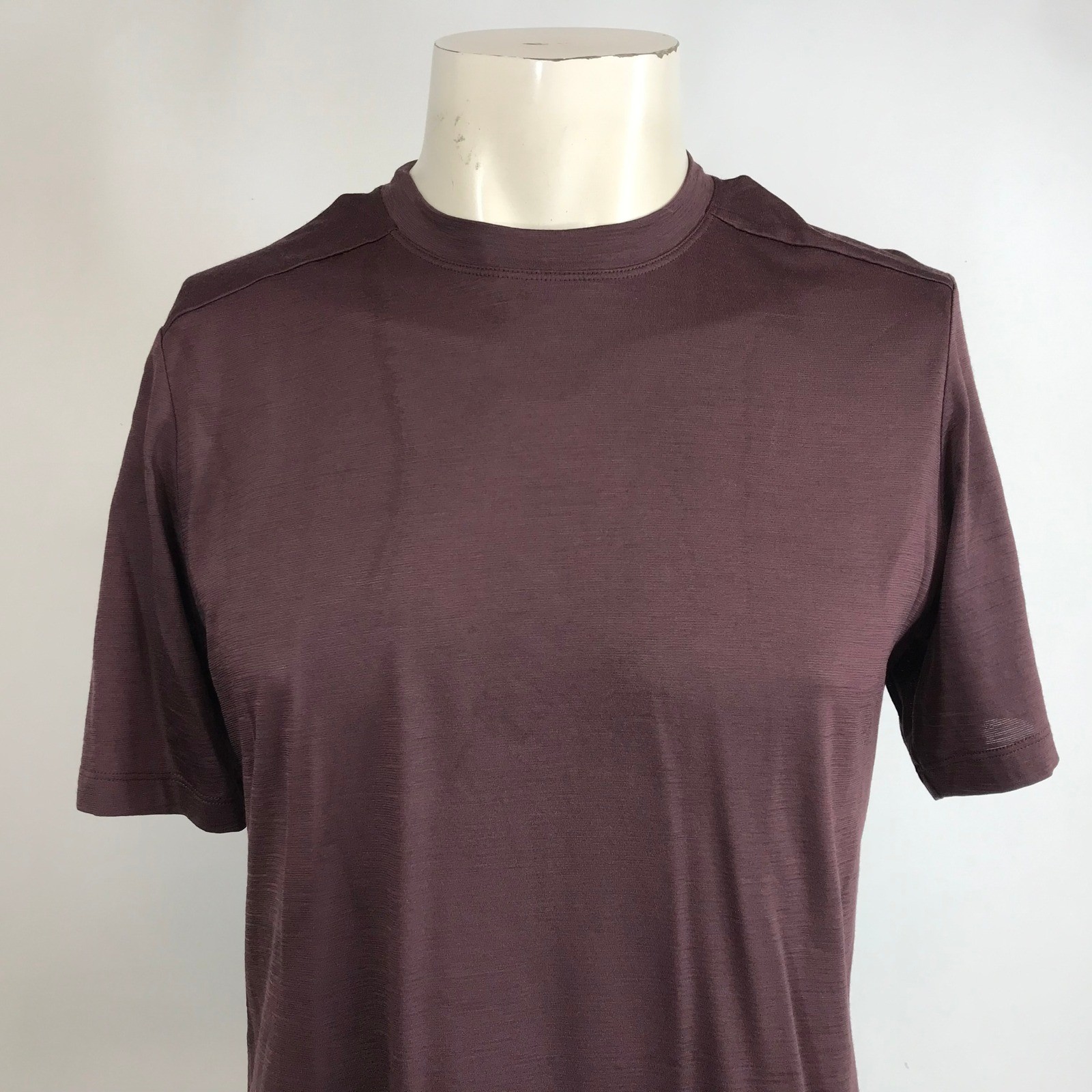 ARCTERYX Mens Short Sleeve T Shirt Burgundy Performance Tee Athletic Casual gallery
