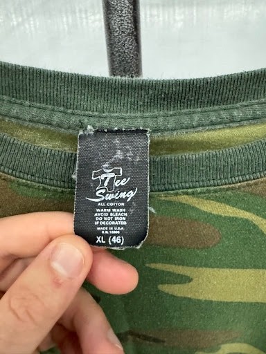 Vintage Tee Swing Camouflage T-Shirt Made in USA Green Camo Shirt XL gallery