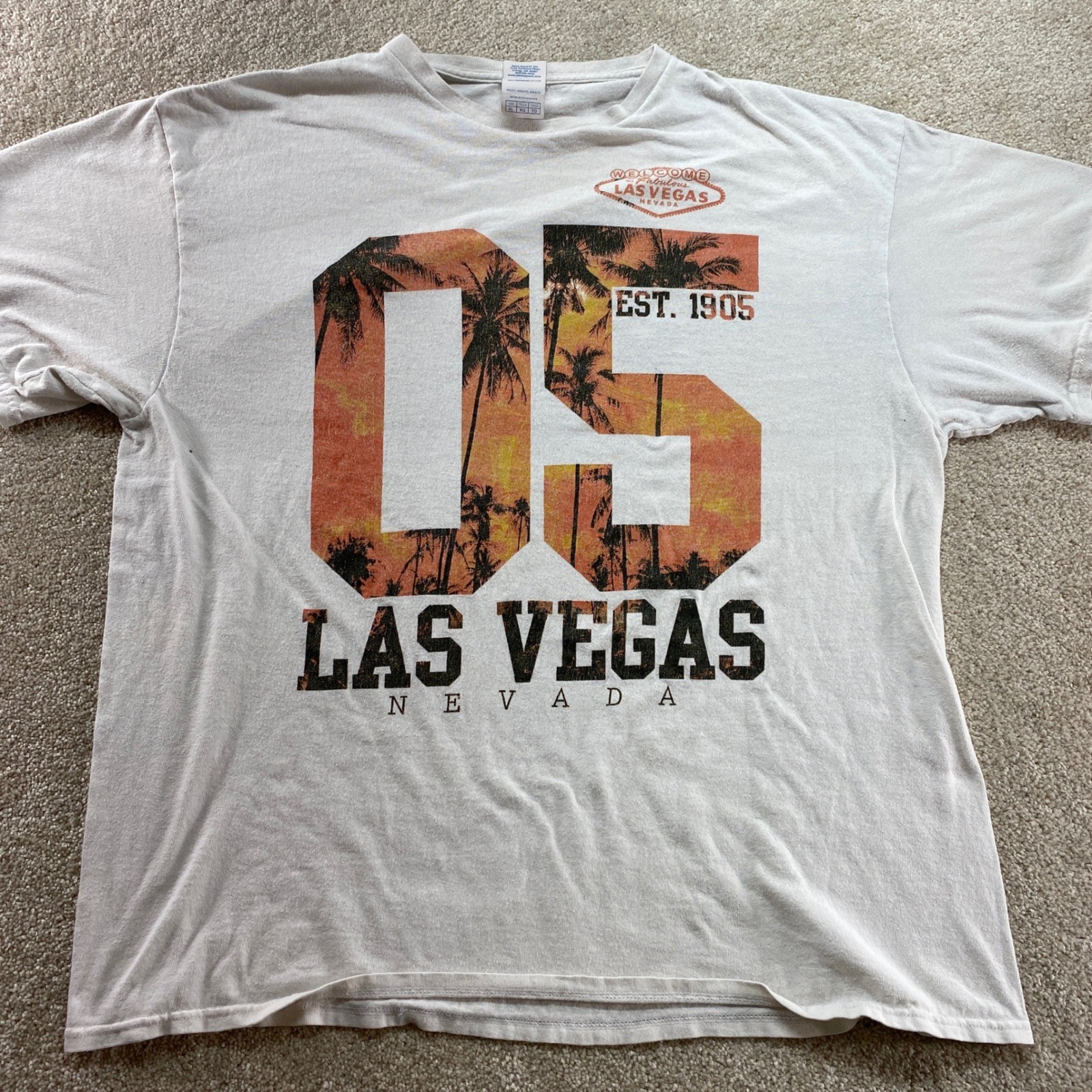 Delta Las Vegas Shirt Men XL White Graphic Palm Tree Est 1905 Short Sleeve gallery