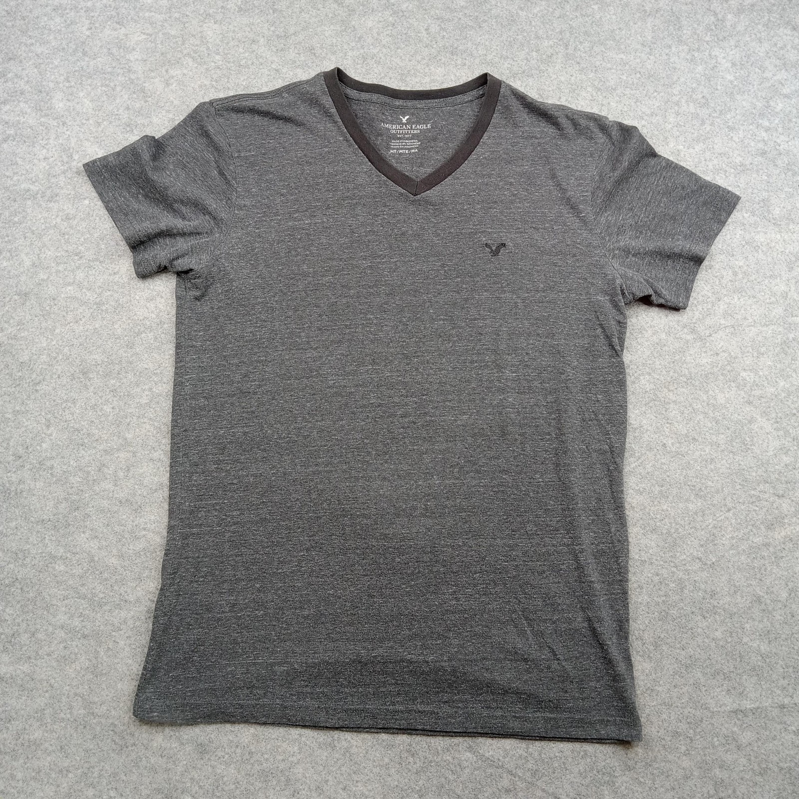 American Eagle Outfitters Shirt Mens Medium Tall V Neck Logo Soft Stretch AEO