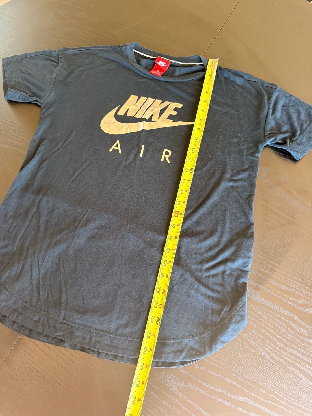 Vintage Nike Air Women's Metallic Gold Logo Curved Hem T-Shirt gallery