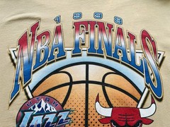 Mitchell & Ness 1998 NBA Finals Bulls vs Jazz Size Large Retro T-shirt Vtg Style