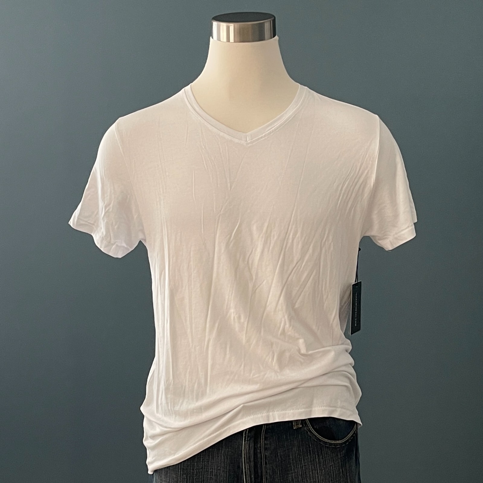 NWT Isaac Mizrahi White Pima Cotton & Modal Blend V-Neck S/S T-Shirt – L