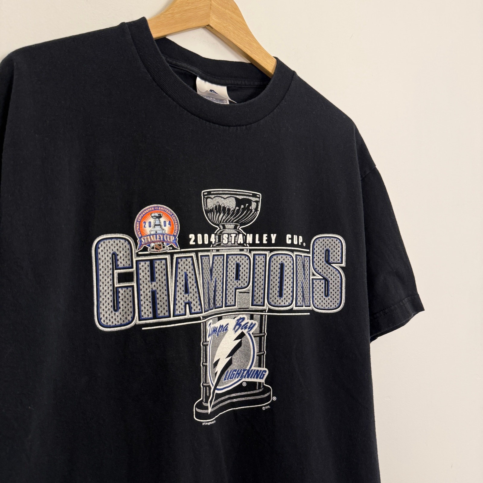Vintage Y2K Tampa Bay Lightning Stanley Cup Champions NHL Hockey Tee Shirt Black gallery