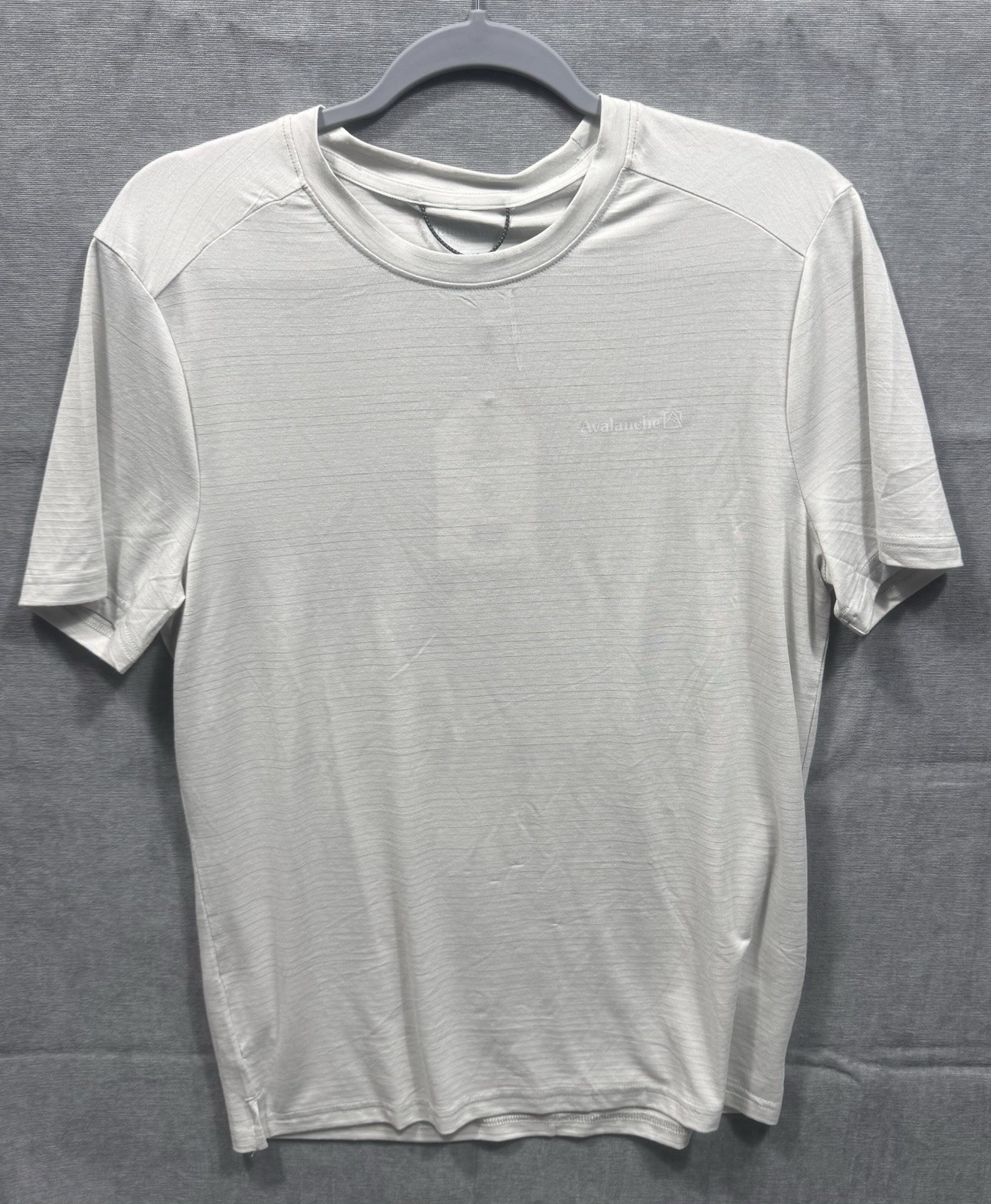 Avalanche Men’s Ultra Soft Lightweight Stretch Short Sleeve T-shirt Size Small