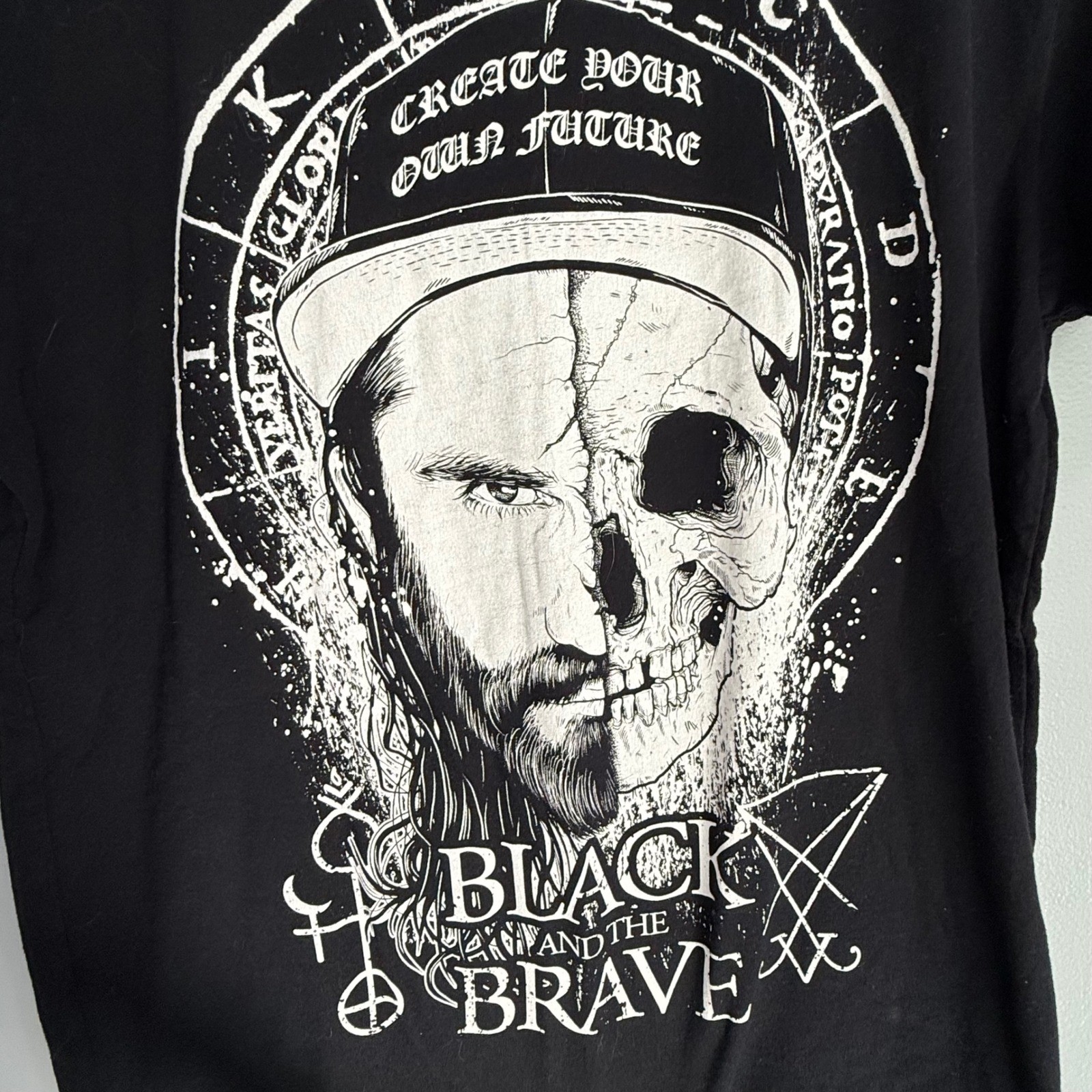 Black Craft Cult Black and The Brave Skull Graphic T-Shirt Medium Cotton gallery
