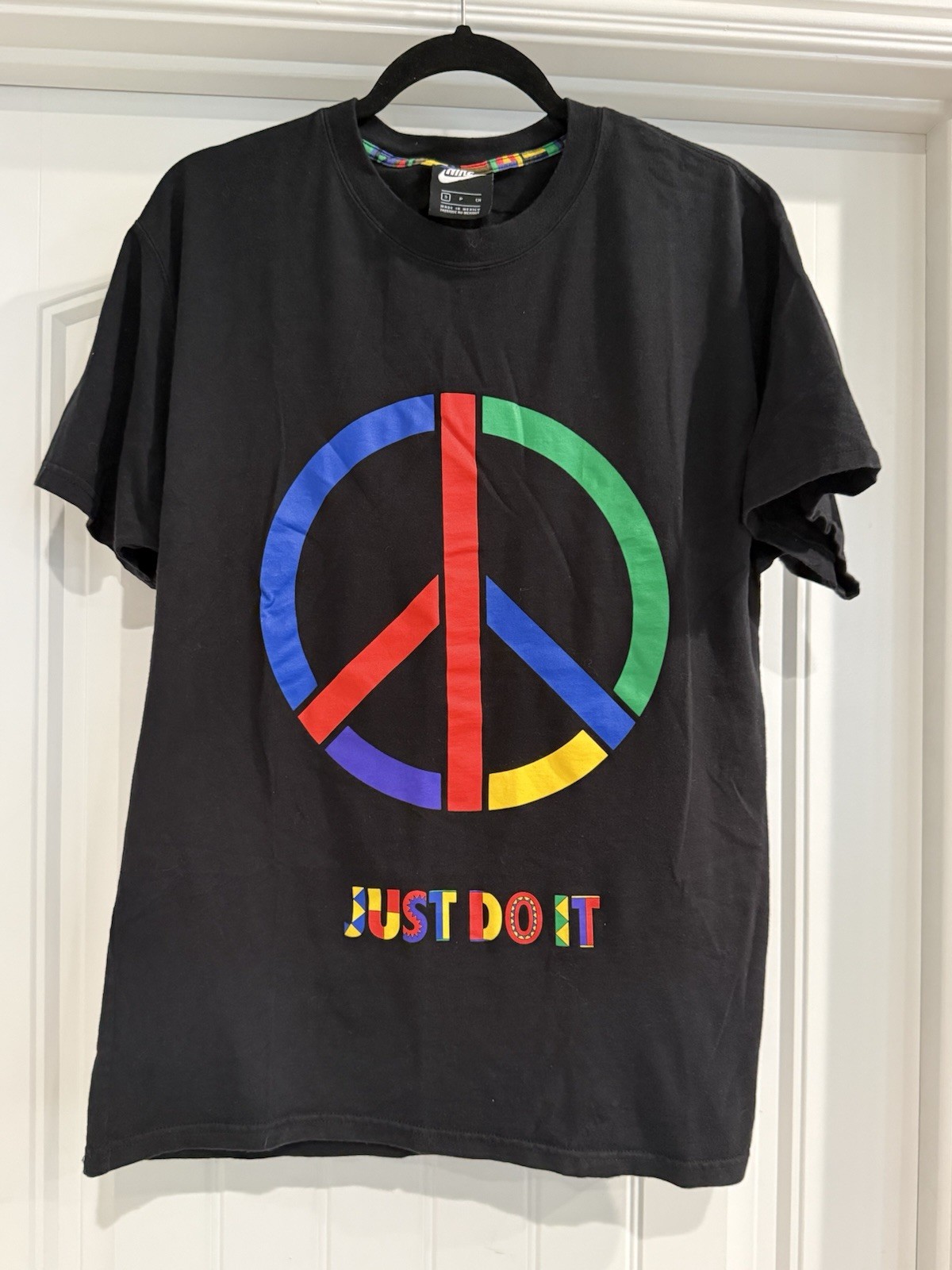 Nike Sportswear Just Do It Shirt Mens Small Black Geometric Peace Sign Tee Patch gallery