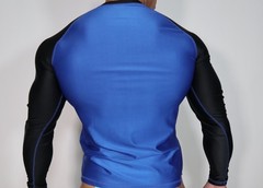 MEN’S BLACK/BLUE LONG SLEEVE SHINY COMPRESSION SHIRT SIZE SMALL
