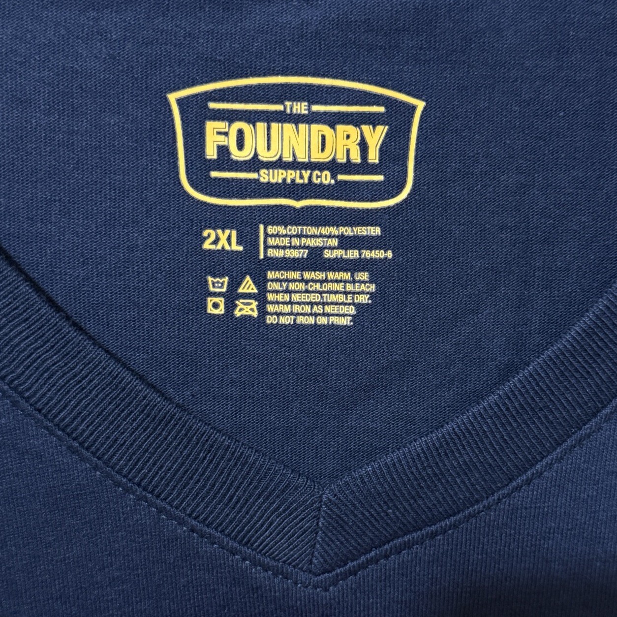 Foundry V-Neck T-Shirt Men's 2XL Navy Blue Quick Dry Easy Care Cotton Blend NWT gallery
