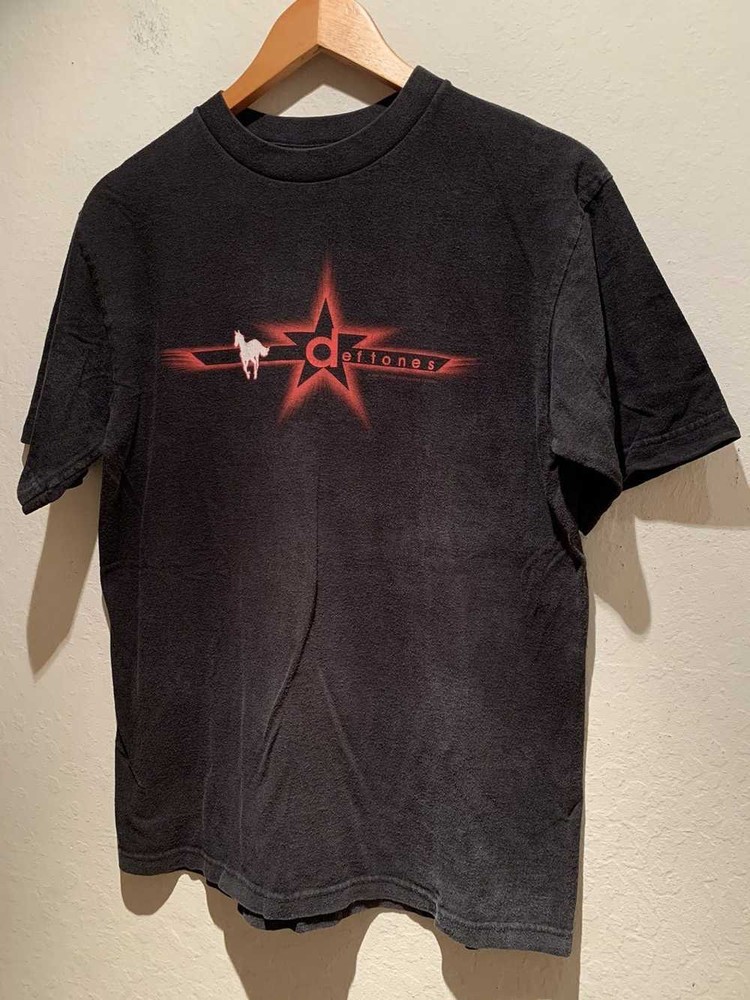 Vintage 2000 Deftones White Pony Giant Band For Men Women T-shirt