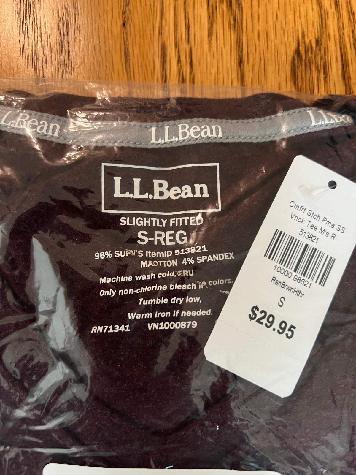5 pack Small Men's V-Neck T-Shirts - 3 x LL Bean, 1x Jcrew, 1x Gap gallery