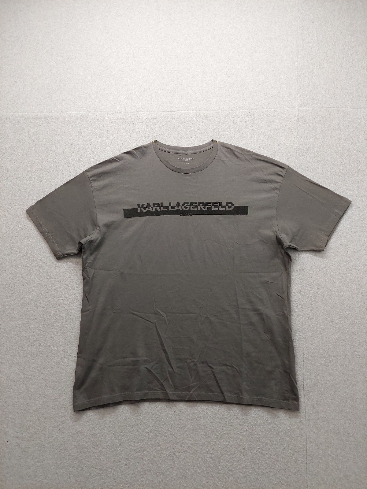 Karl Lagerfeld Men Shirt XXL Gray Crew Neck Short Sleeve Flat Front Outdoor Tee