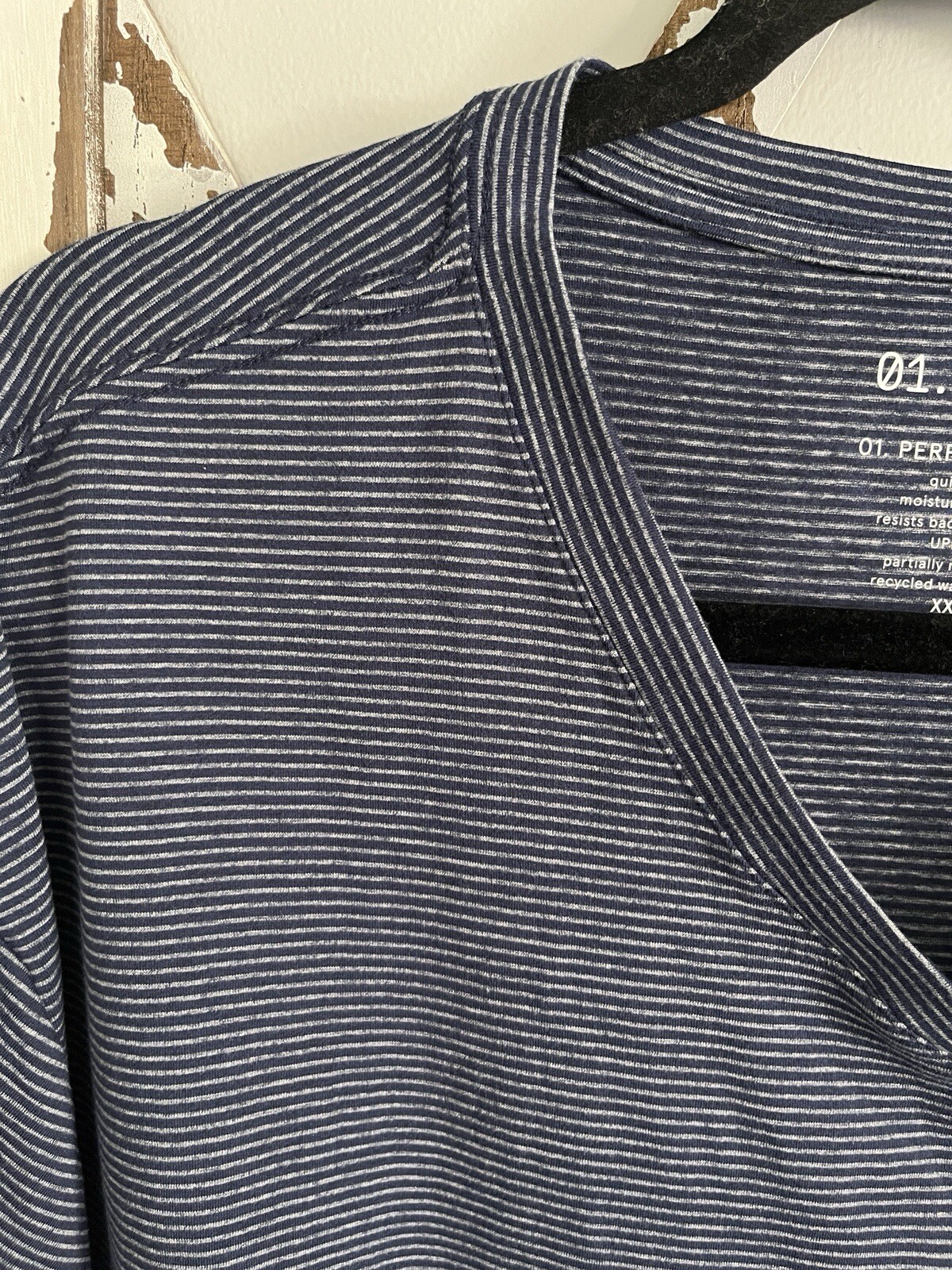01.Algo Mens Quick Dry Performance V-Neck Blue Stripe T-Shirt SPF 40 Size XXL gallery
